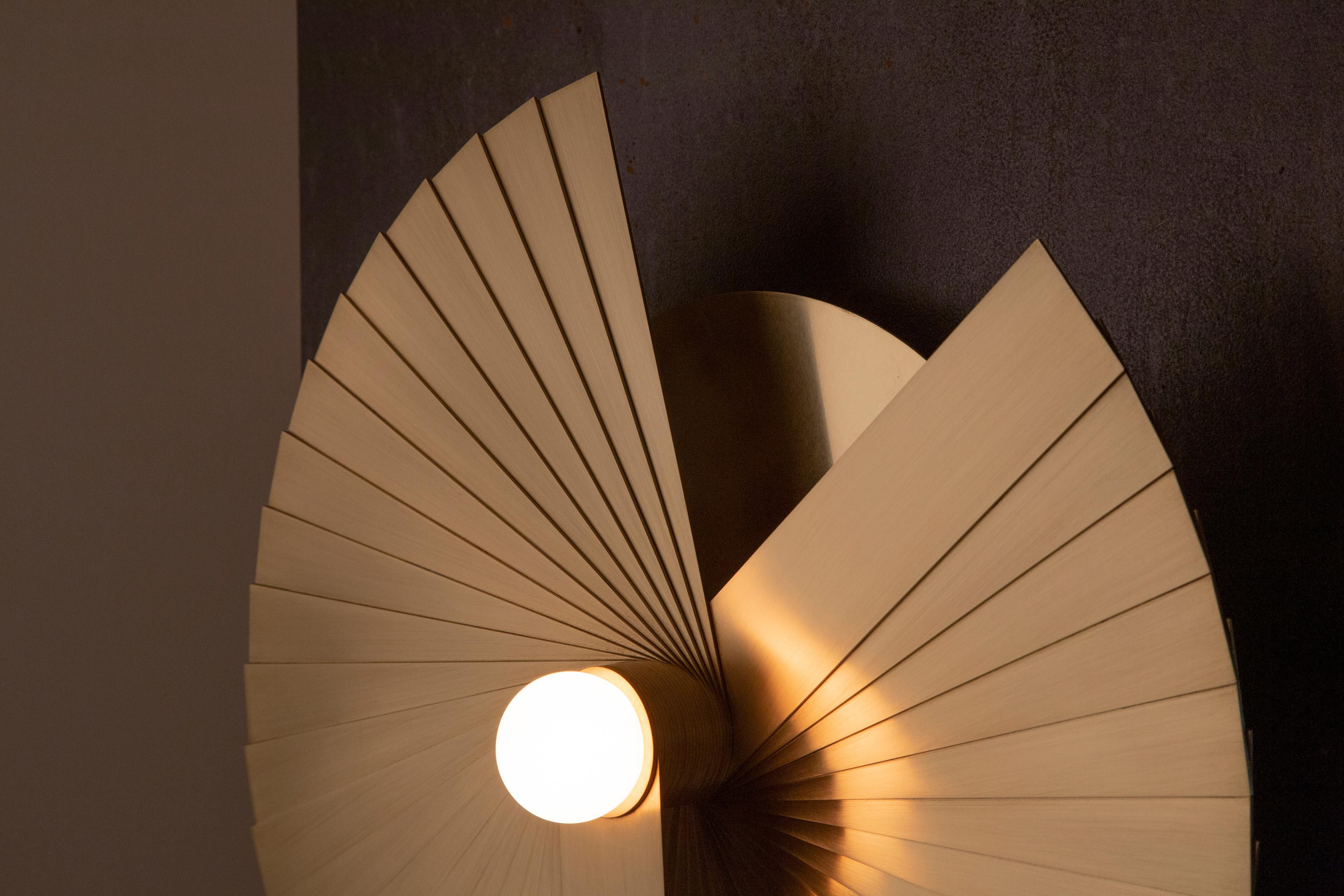 Brutalisme Applique Balboni en laiton par May Furniture