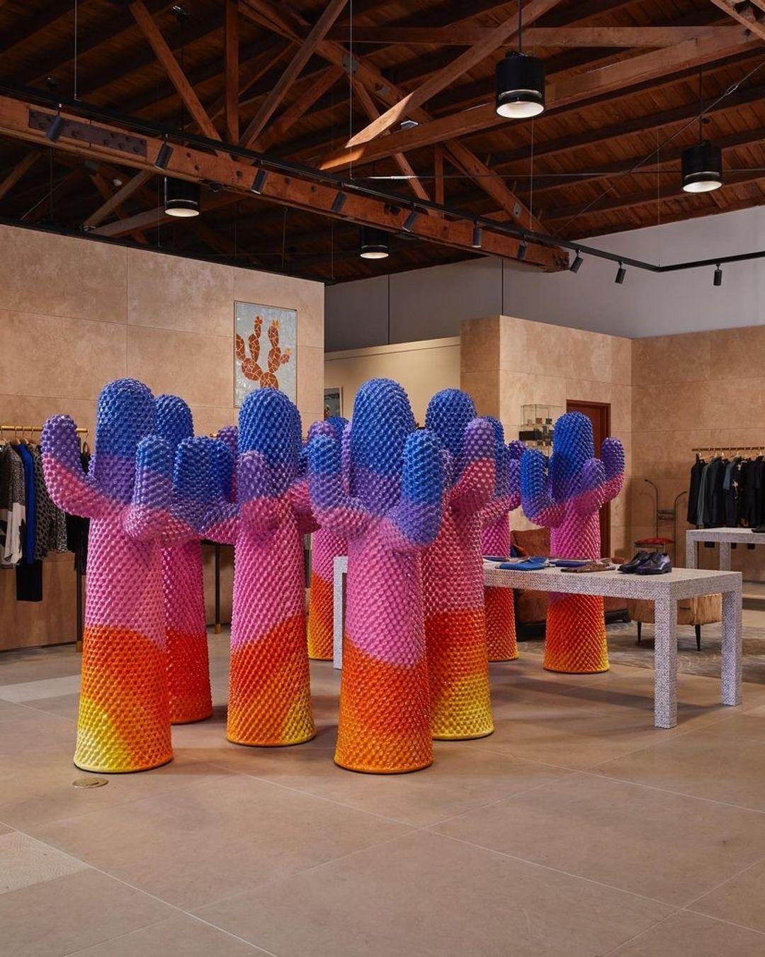 (Auf Lager) Kakteen-Skulptur Sonnenaufgang Limitierte Auflage von Gufram im Zustand „Neu“ im Angebot in Beverly Hills, CA