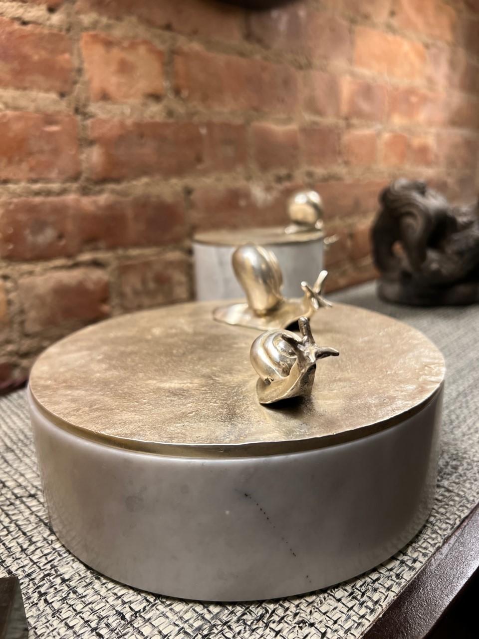 Contemporary Caracol Keepsake Box in Matte Silver & White Marble by Elan Atelier (L) IN STOCK For Sale