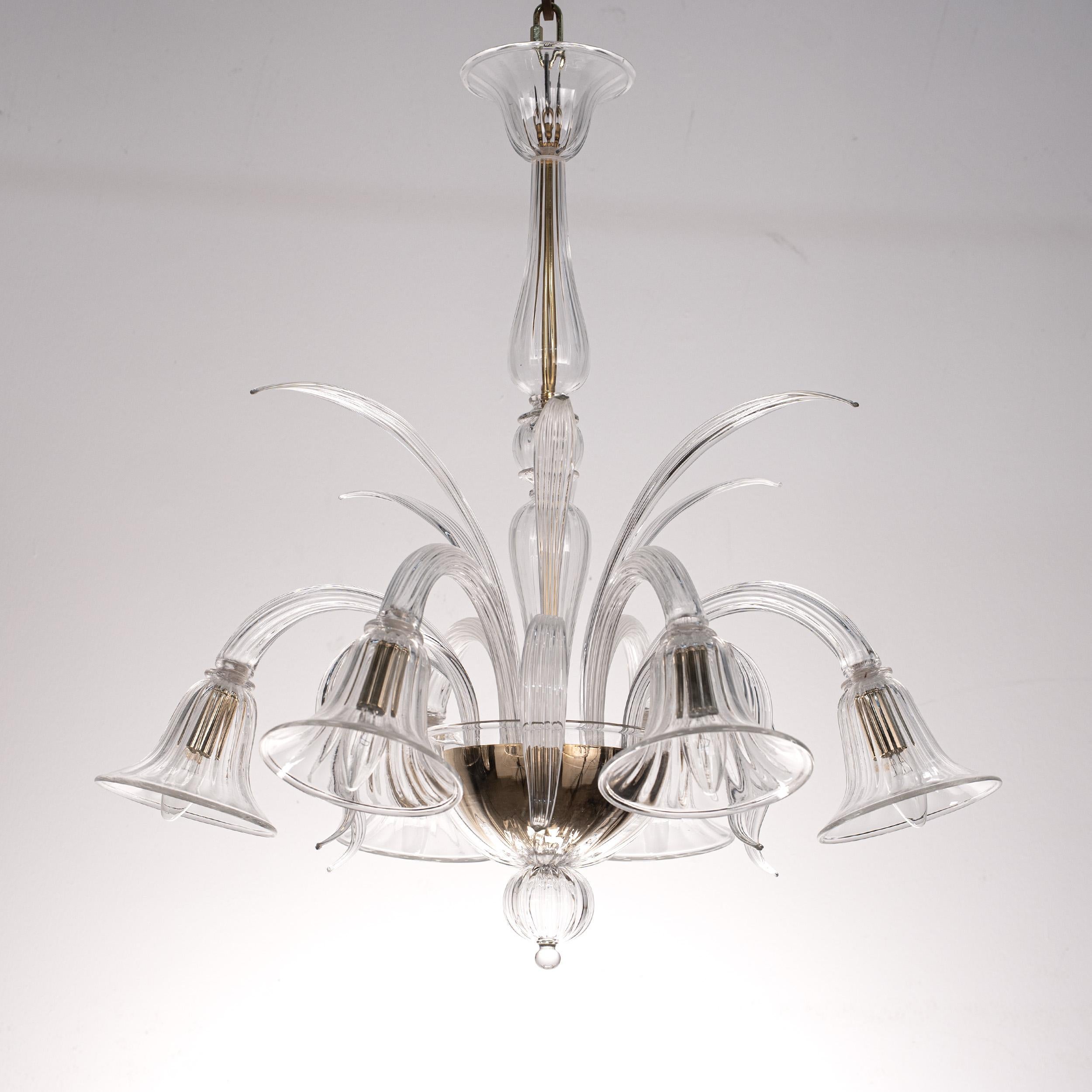 Clear Murano glass chandelier 6 lights, handmade Vintage Made in Italy.

Condition: virtually perfect condition and never used: no heavy scratches, no defects, no cracks no missing parts.
 
Type: Venetian chandelier
Dimensions: Ø75 x h80 cm (30,4