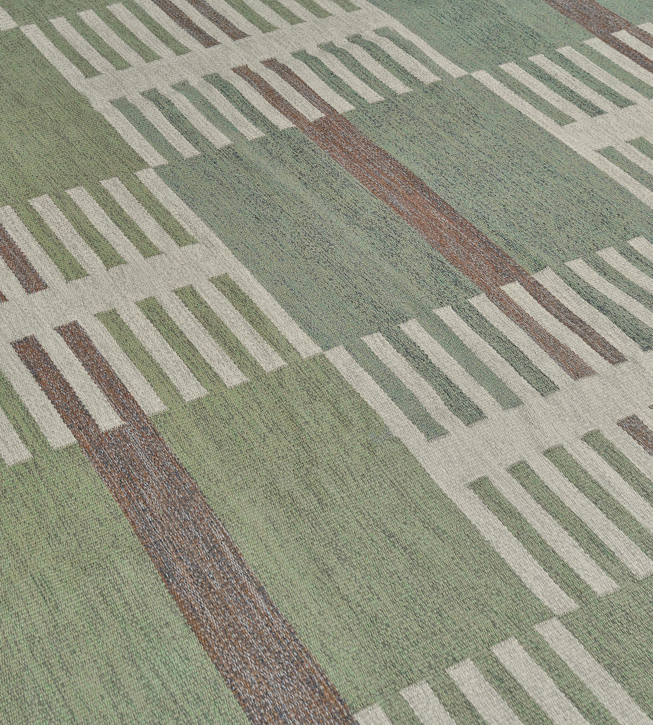 Alfombra Verde Tejida a Mano de Lana Contemporánea Inspirada en Suecia Siglo XXI y contemporáneo en venta