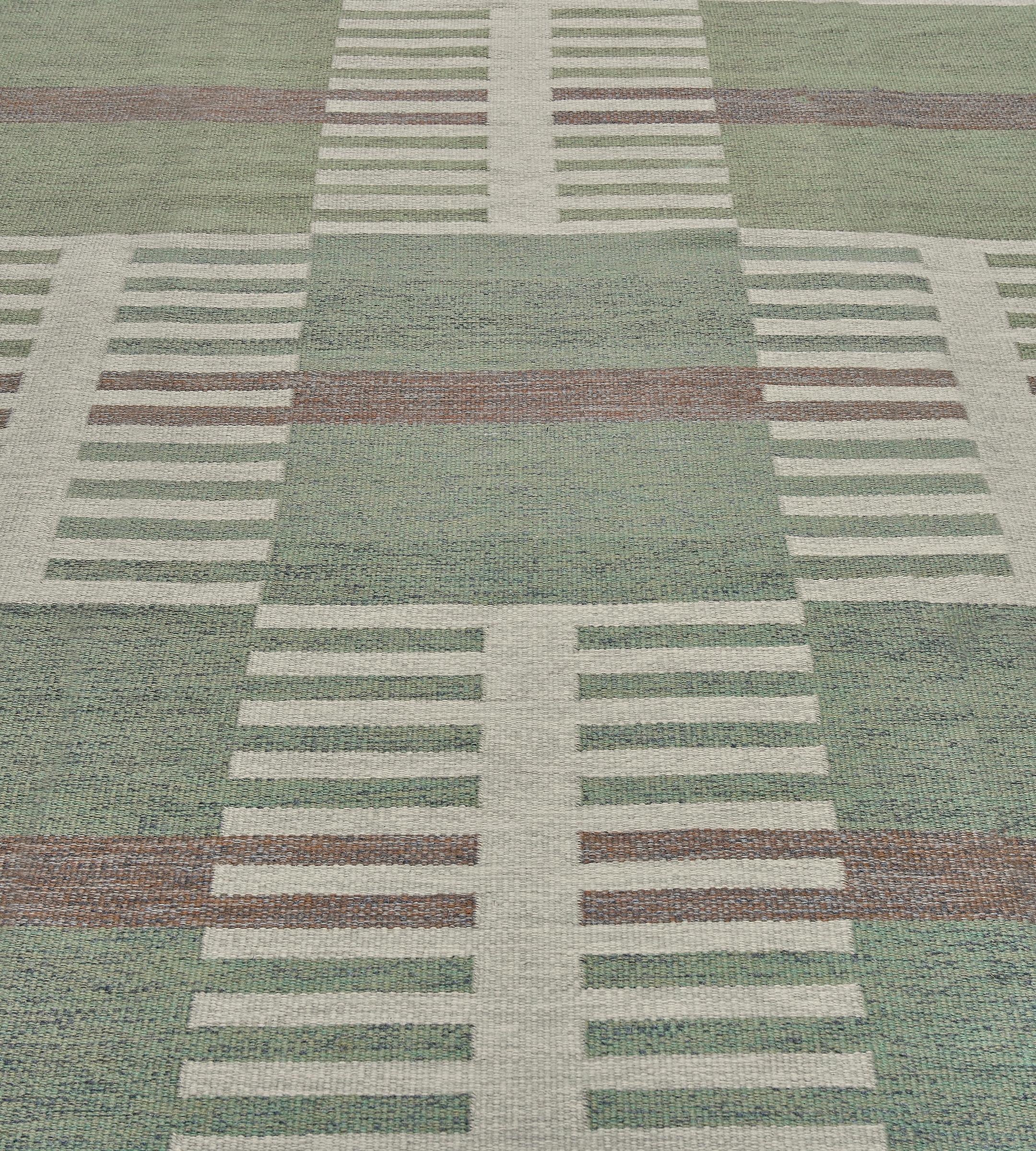 Alfombra Verde Tejida a Mano de Lana Contemporánea Inspirada en Suecia en venta 2