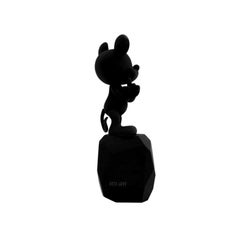 En stock à Los Angeles, figurine noire Mickey Mouse Rock Pop