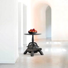 En stock à Los Angeles:: Table basse en forme de tortue noire:: conçue par Marcantonio