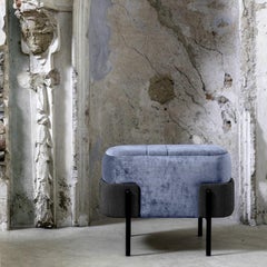 In stock a Los Angeles, Pouf in velluto blu, Disegnato da Marco Zito, Made in Italy