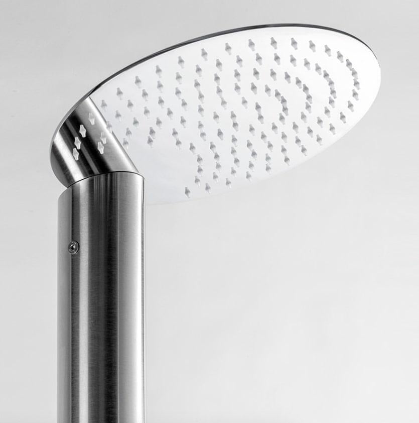 Santa Outdoor Shower XL
In Stock in Los Angeles

Santa is a collection of showers conceived for outdoor use. The pole supporting the shower head is directly connected with the bottom of it, creating a new clean shape for this typology of