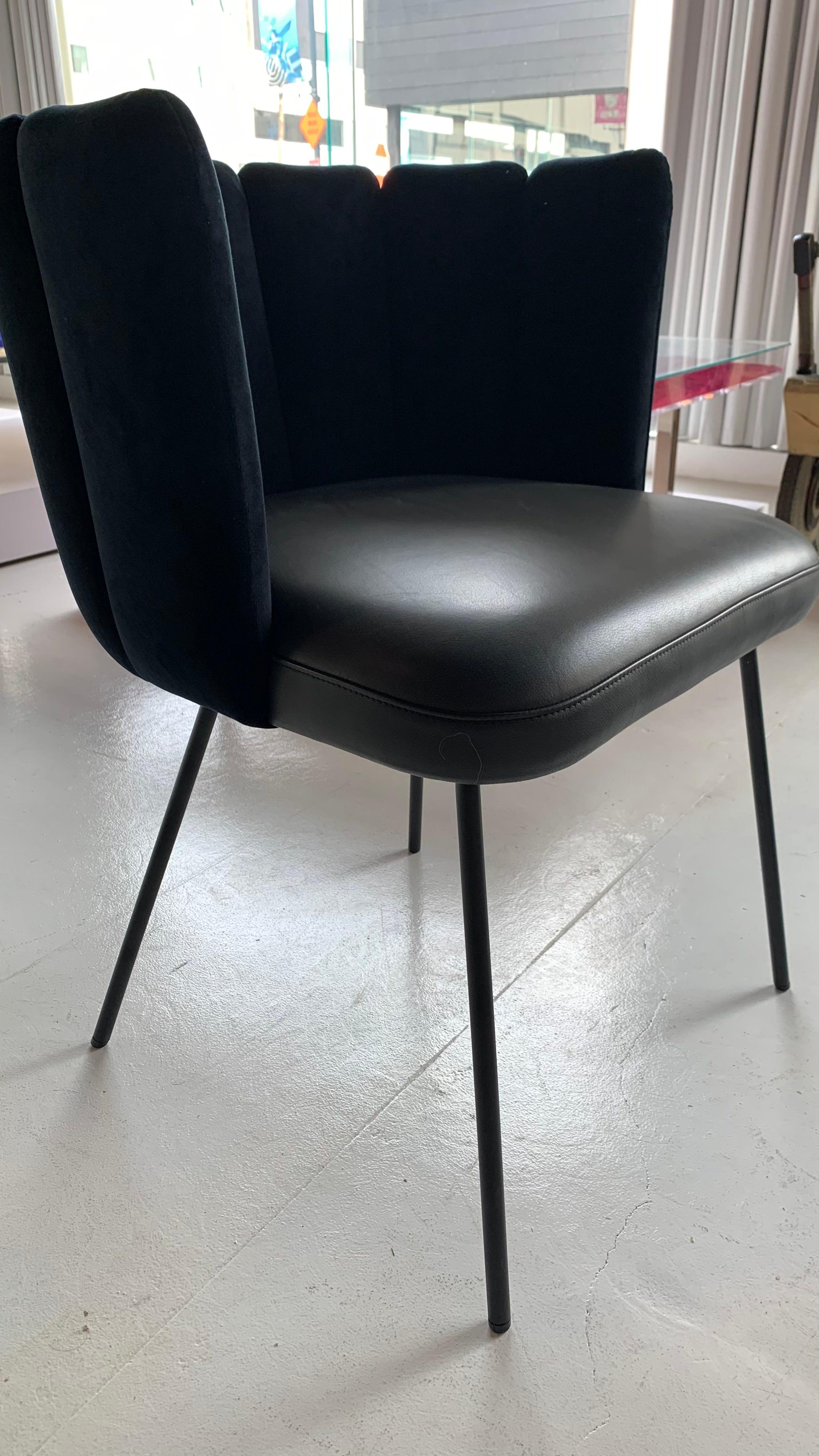 Modern In Stock in Los Angeles, Set of 2 Black Gaia Velvet Dining Chairs '7-Back' For Sale
