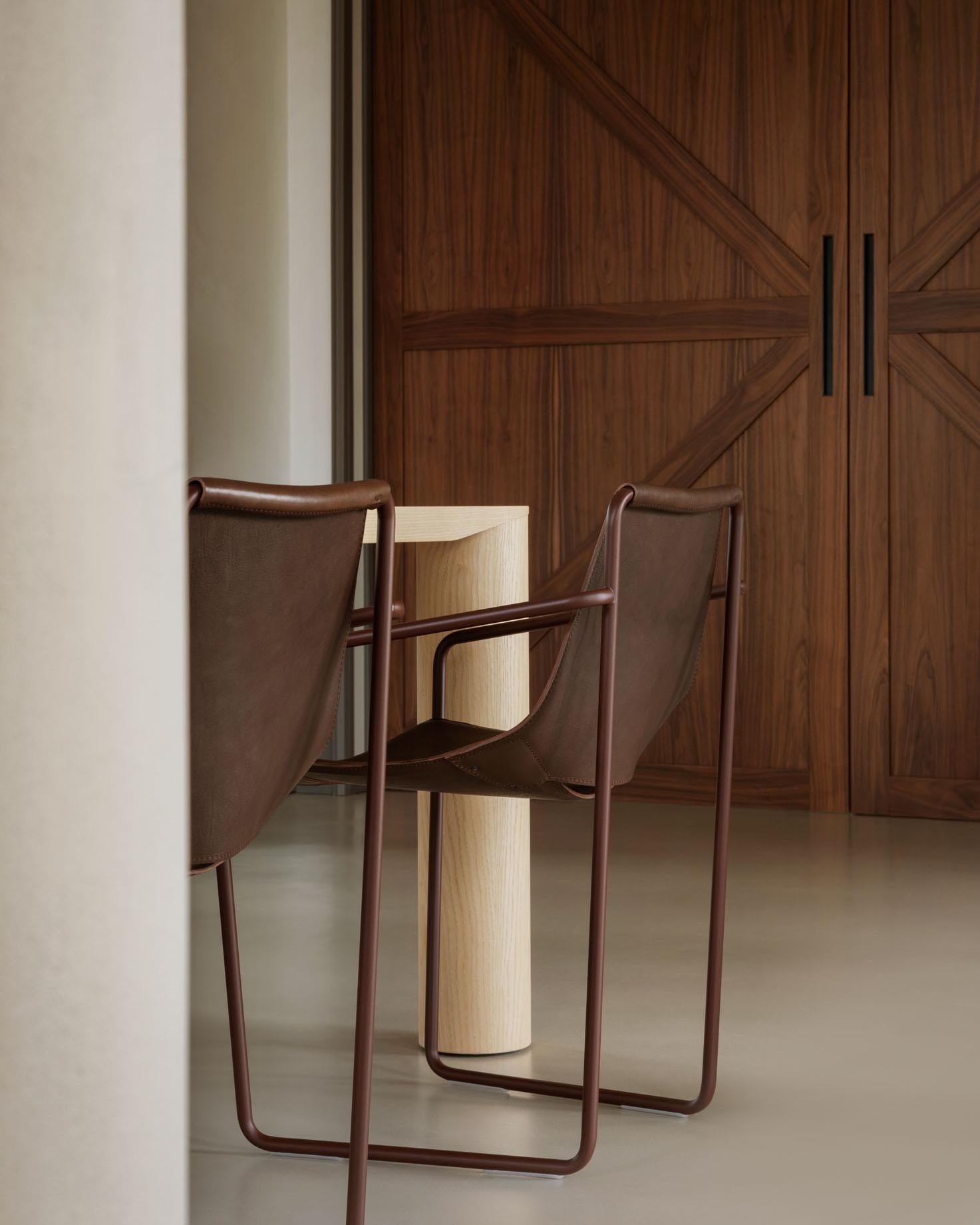Handcrafted Italian Dining Armchairs In Leather, Set of 6 For Sale 3