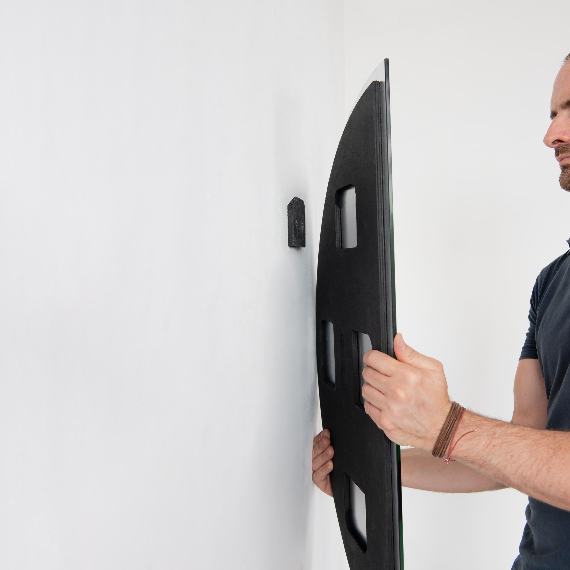 En stock Luna Half-circle Black Tinted Frameless Mirror (miroir sans cadre teinté noir) en vente 4