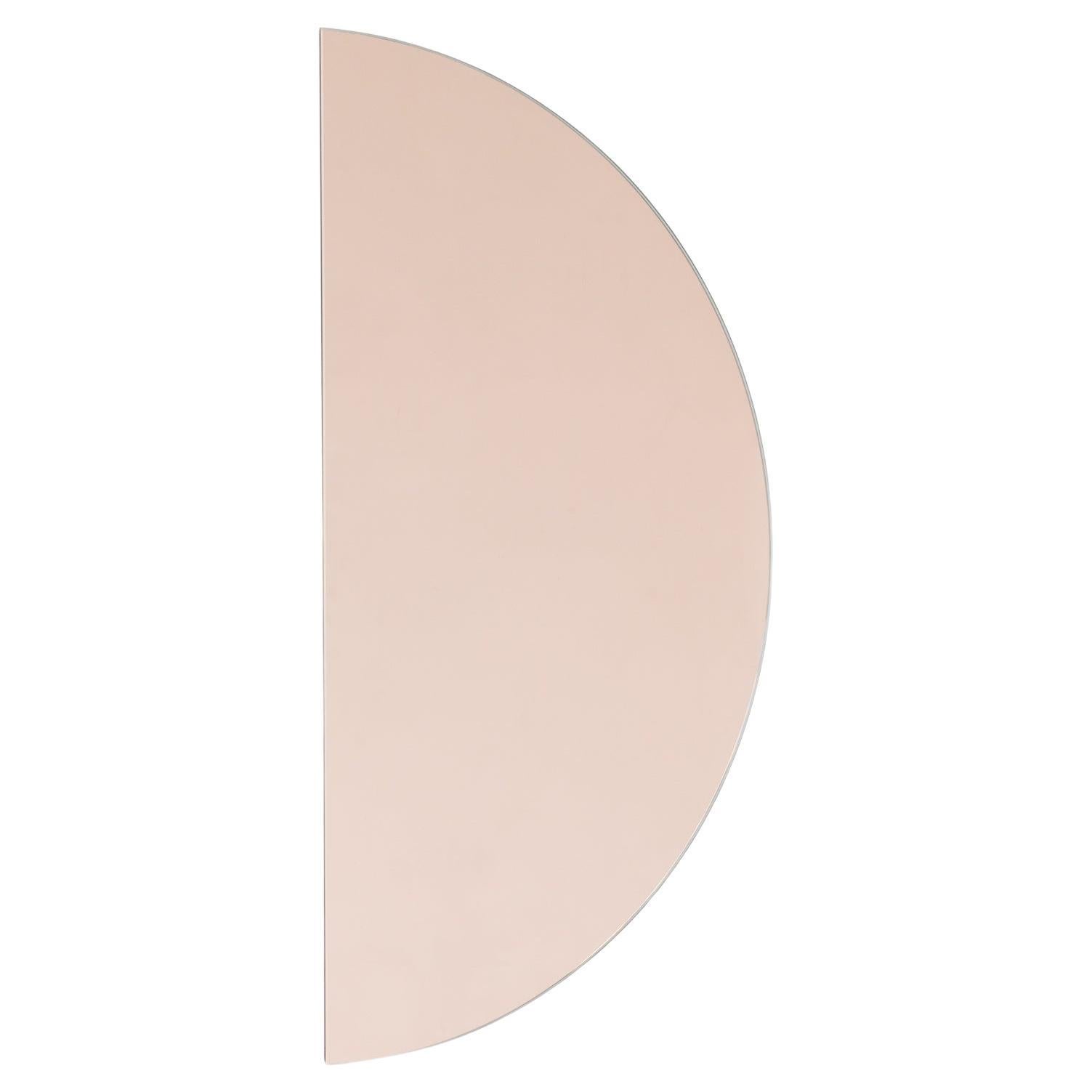 En stock Miroir sans cadre Luna semi-circulaire teinté d'or rose et de pêche, large en vente