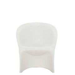 Fauteuil veiled Modesty en stock, en polyéthylène blanc par Driade