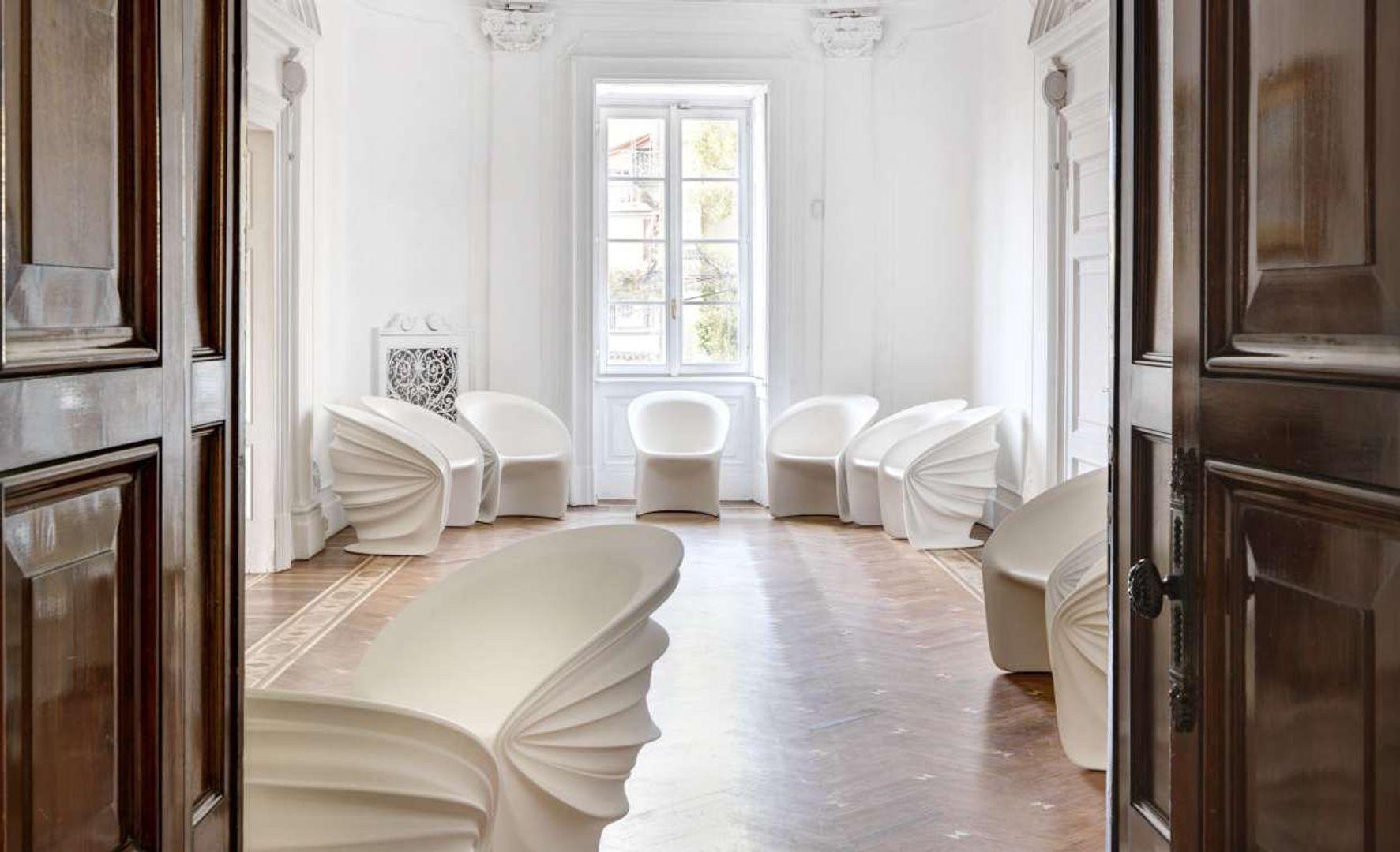 Fauteuil veiled Modesty en stock, en polyéthylène blanc par Driade en vente 2