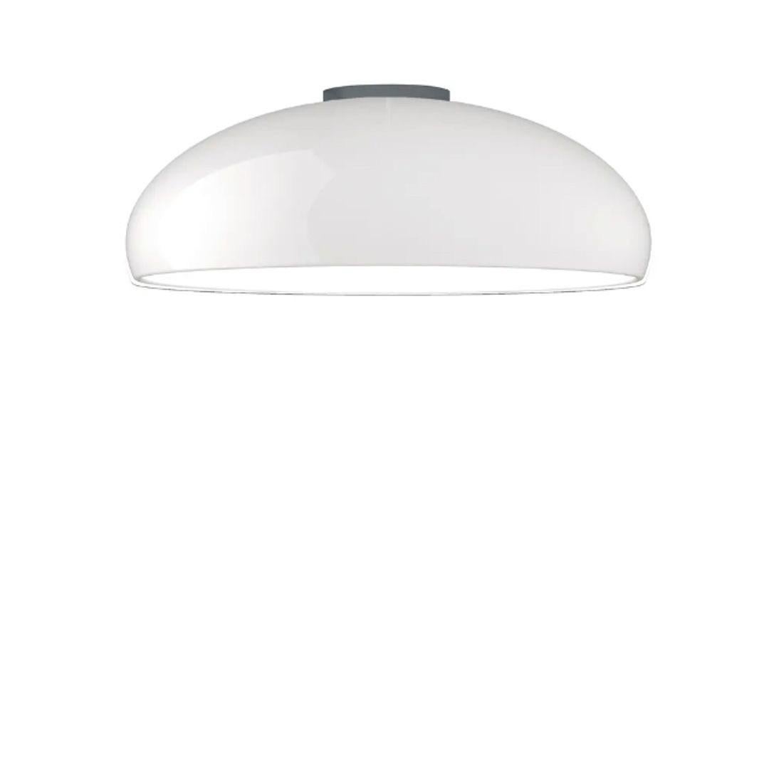 Cet abat-jour a la forme d'un dôme fluide et minimal, dont la finition laquée et les couleurs modernes assurent un éclairage surprenant.
Plafonnier à lumière directe et graduable. Diffuseur supérieur en métal peint. Diffuseur inférieur en