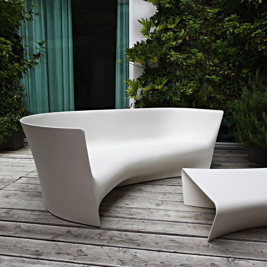 XXIe siècle et contemporain Table basse d'extérieur PIAFFE en polyéthylène gris clair par Driade en vente