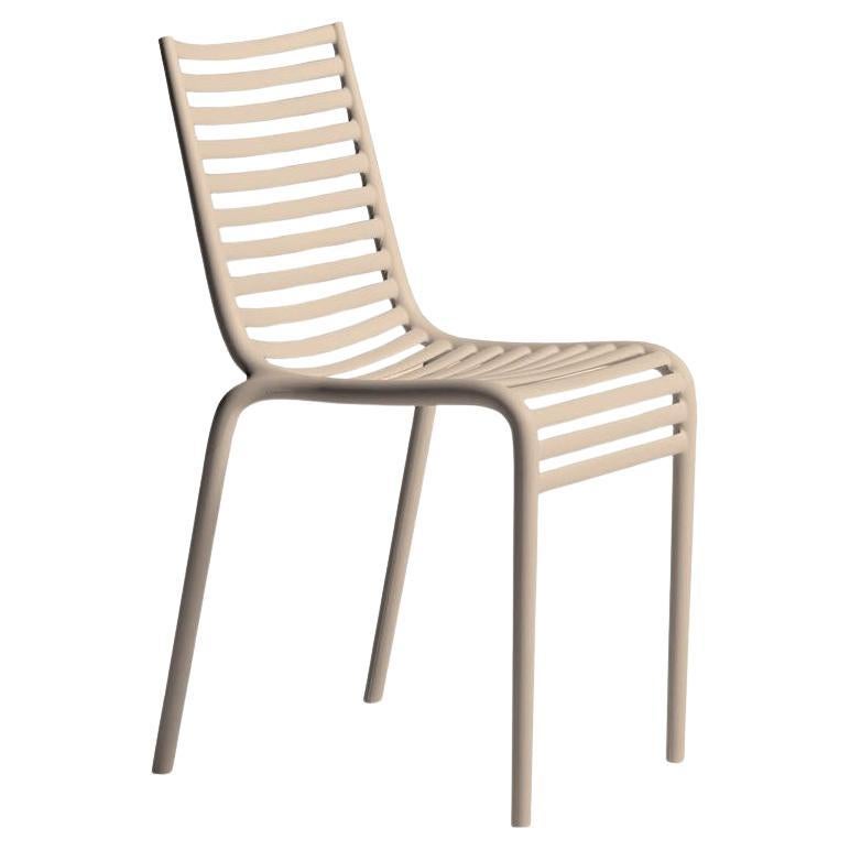 In Stock PIP-e Chair Polypropylene Face Powder by Driade