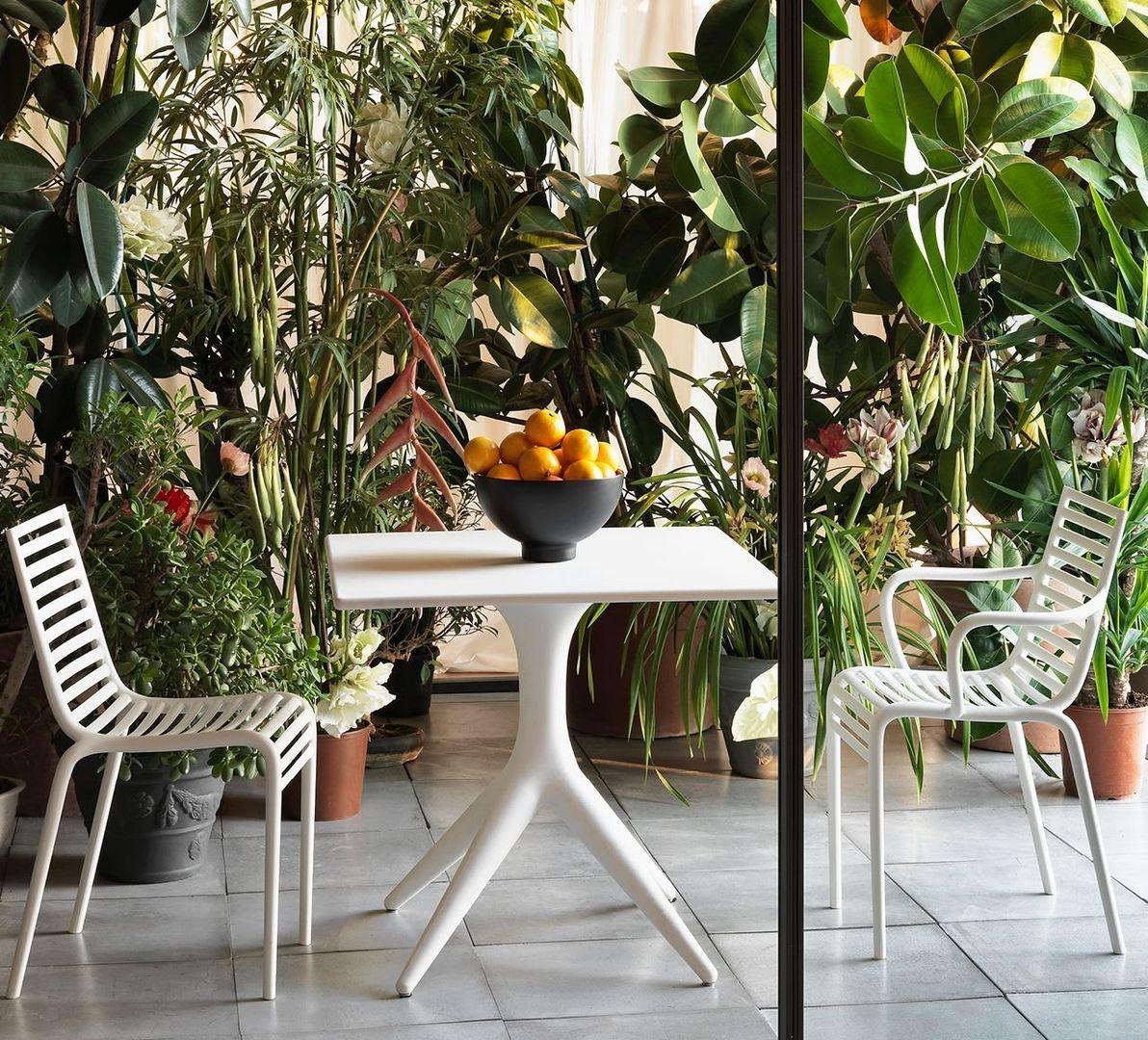 XXI secolo e contemporaneo In magazzino Poltrona PIP-e White per interni/esterni di Driade, Philippe Starck in vendita