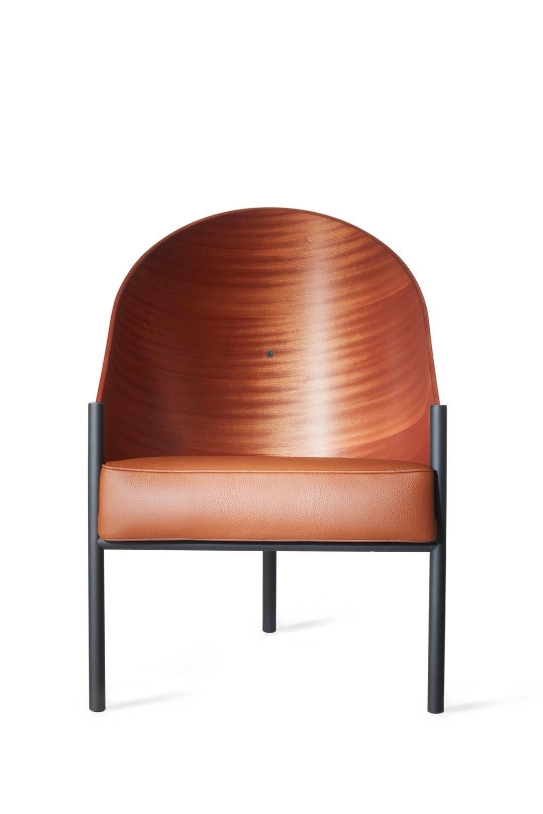 En Stock Sillón Pratfall Caoba/Cuero Negro by Driade en Nuevo estado para la venta en Beverly Hills, CA