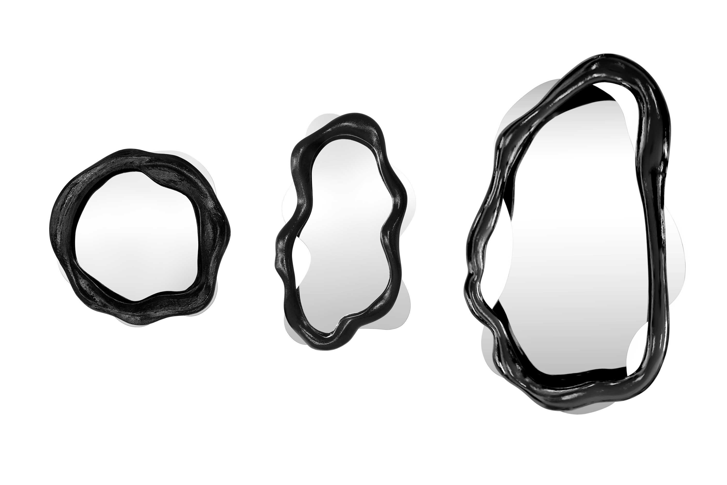 Vorrätig Skulpturaler Spiegel Ft. Organisch gewellter Rahmen in strukturierter Zinn-Patina (21. Jahrhundert und zeitgenössisch) im Angebot