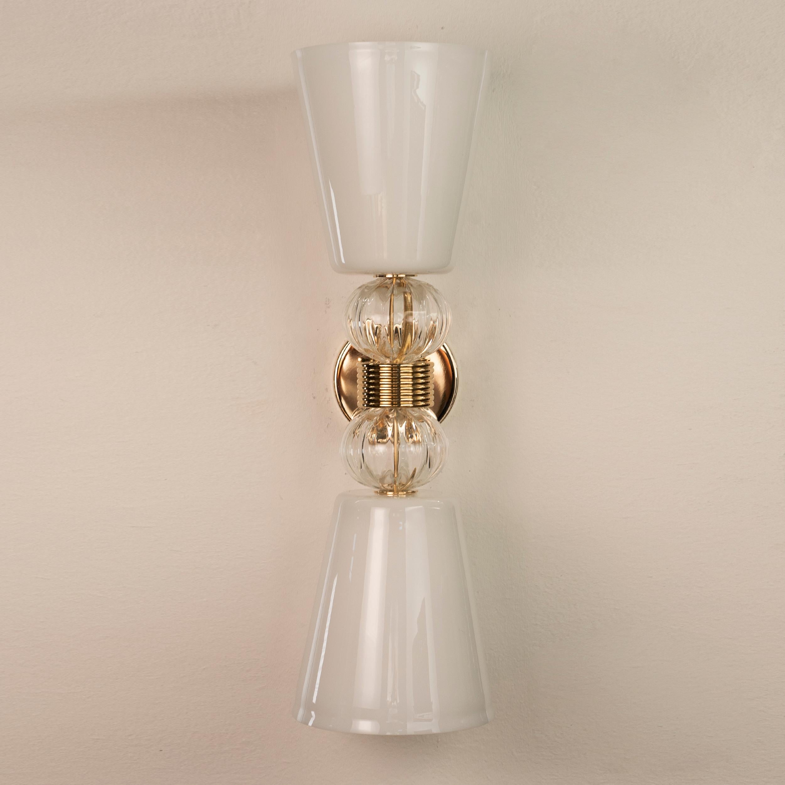 In stock! Set of 2 White and clear Murano Glass sconces with gold plated Frame For Sale 1