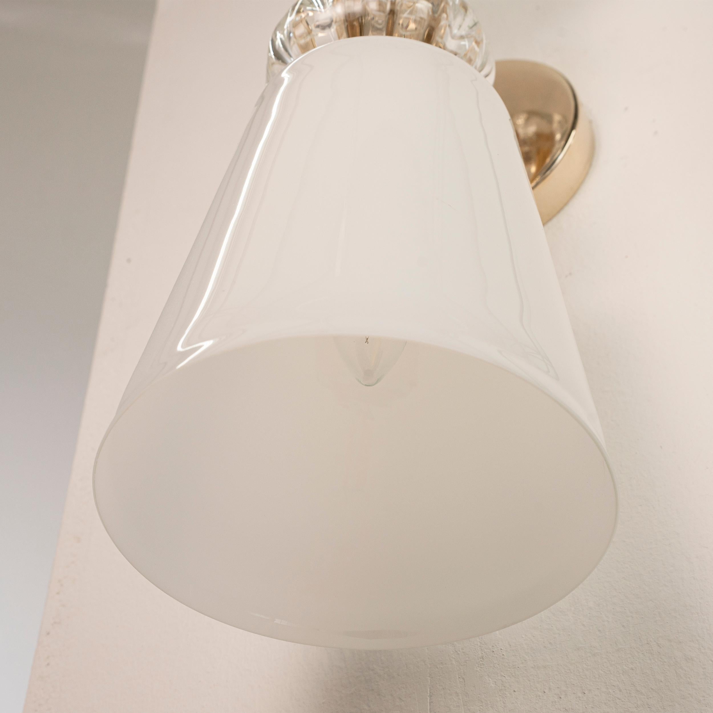 In stock! Set of 2 White and clear Murano Glass sconces with gold plated Frame For Sale 2