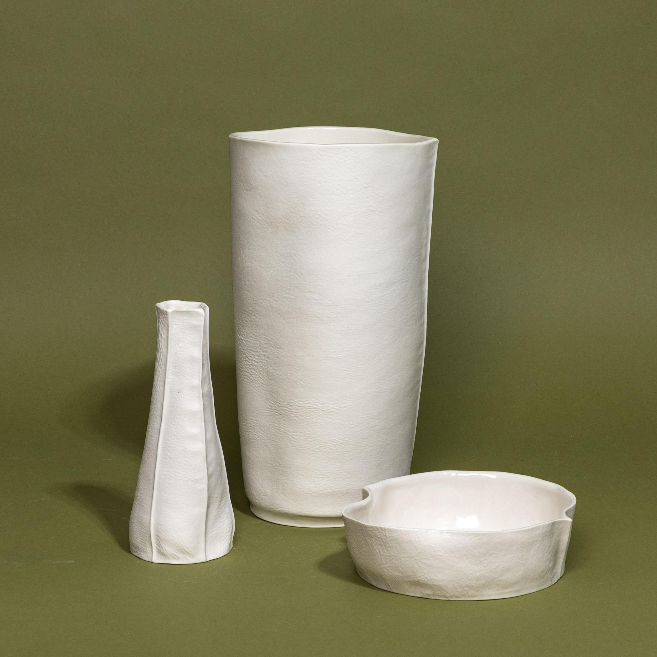 American In-Stock, Set of 3 White Ceramic Vases & Dish, Luft Tanaka, Porcelain, Organic For Sale