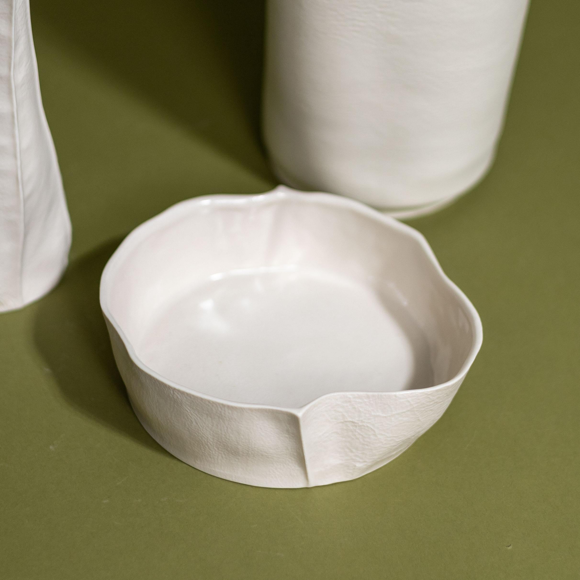 In-Stock, Set of 3 White Ceramic Vases & Dish, Luft Tanaka, Porcelain, Organic In New Condition For Sale In Brooklyn, NY