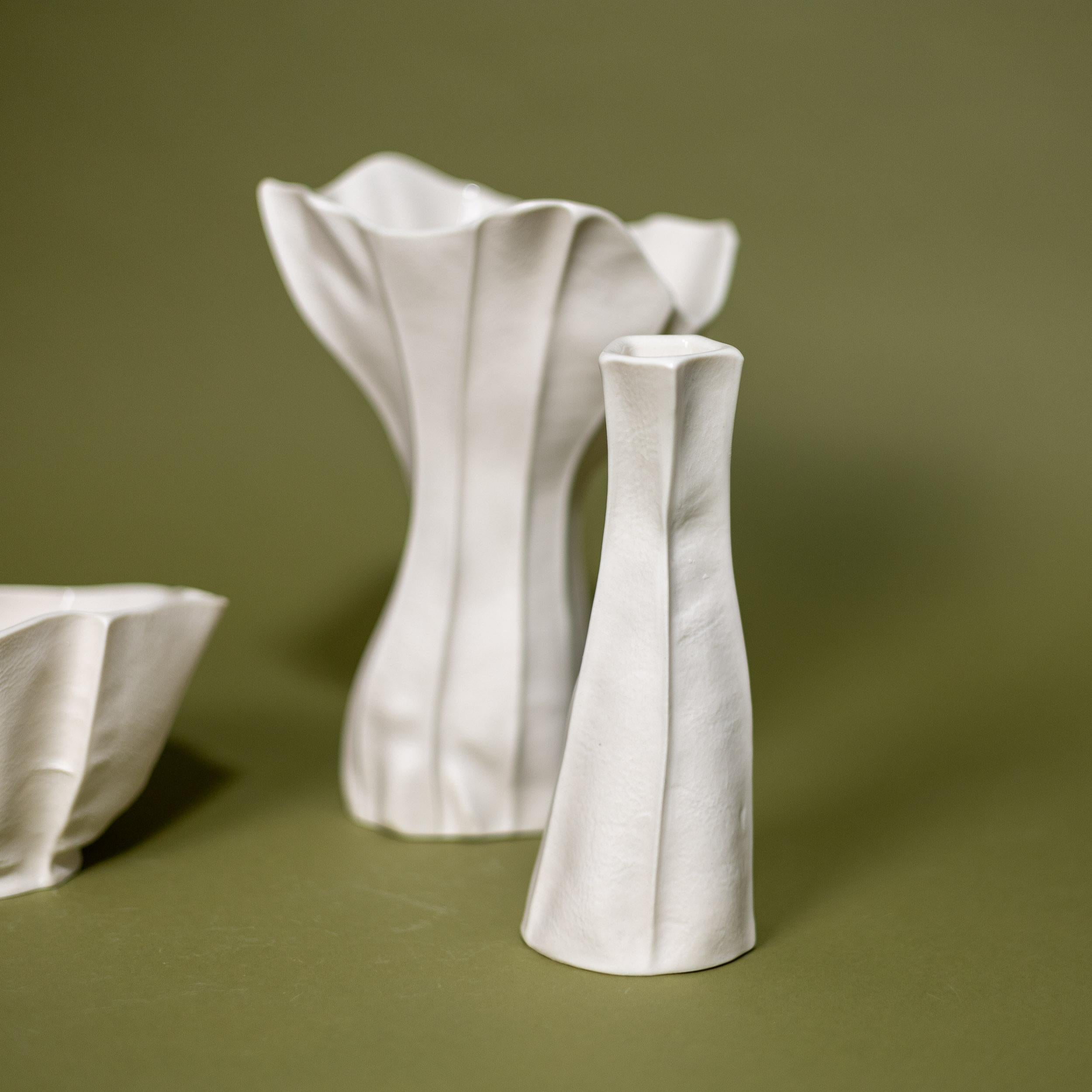 Contemporary In-Stock, Set of 3 White Ceramic Vases & Bowl, Luft Tanaka, Porcelain, Organic