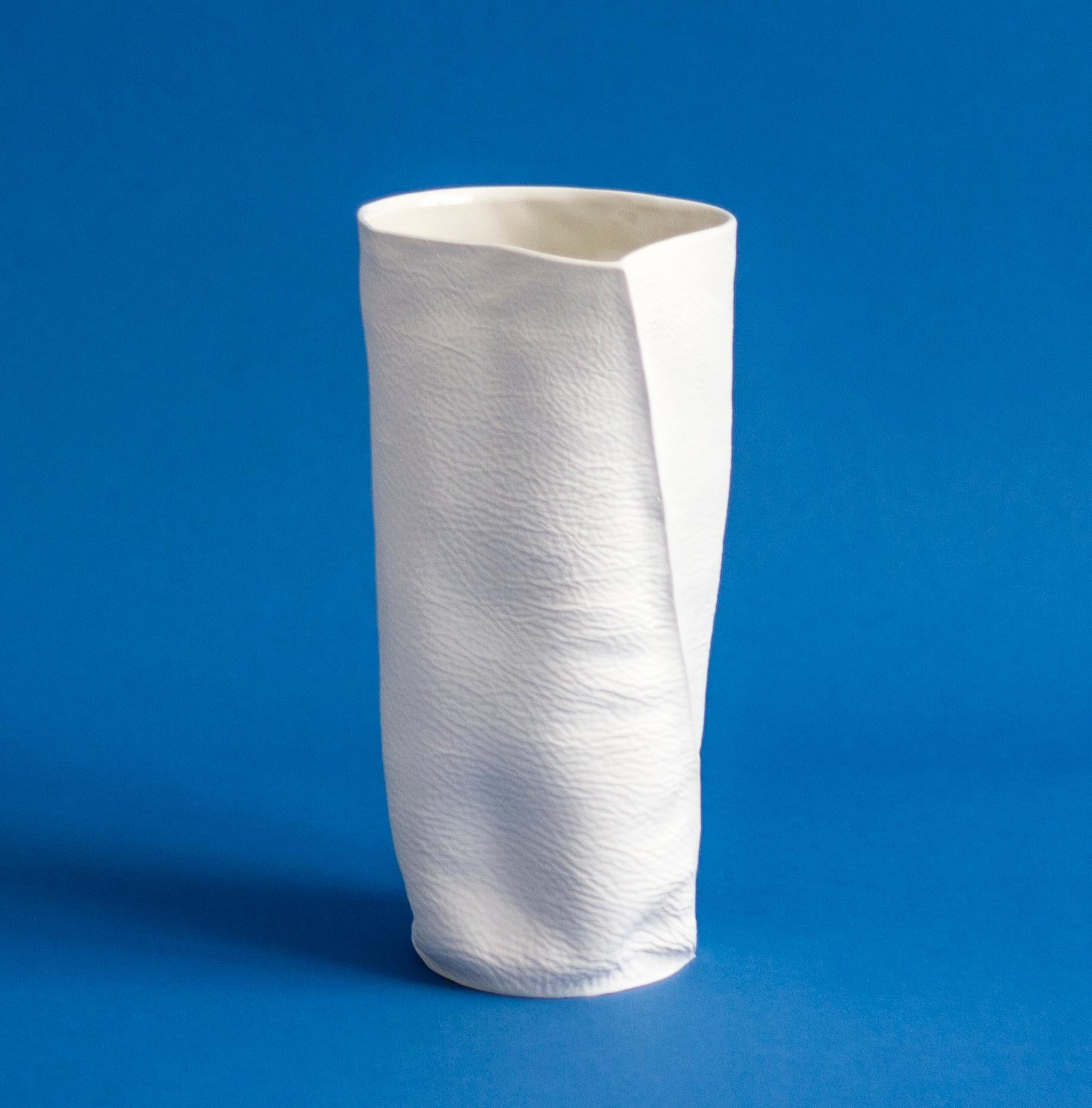 Ensemble de 3 vases Kawa en céramique blanche, porcelaine organique texturée en cuir en vente 1