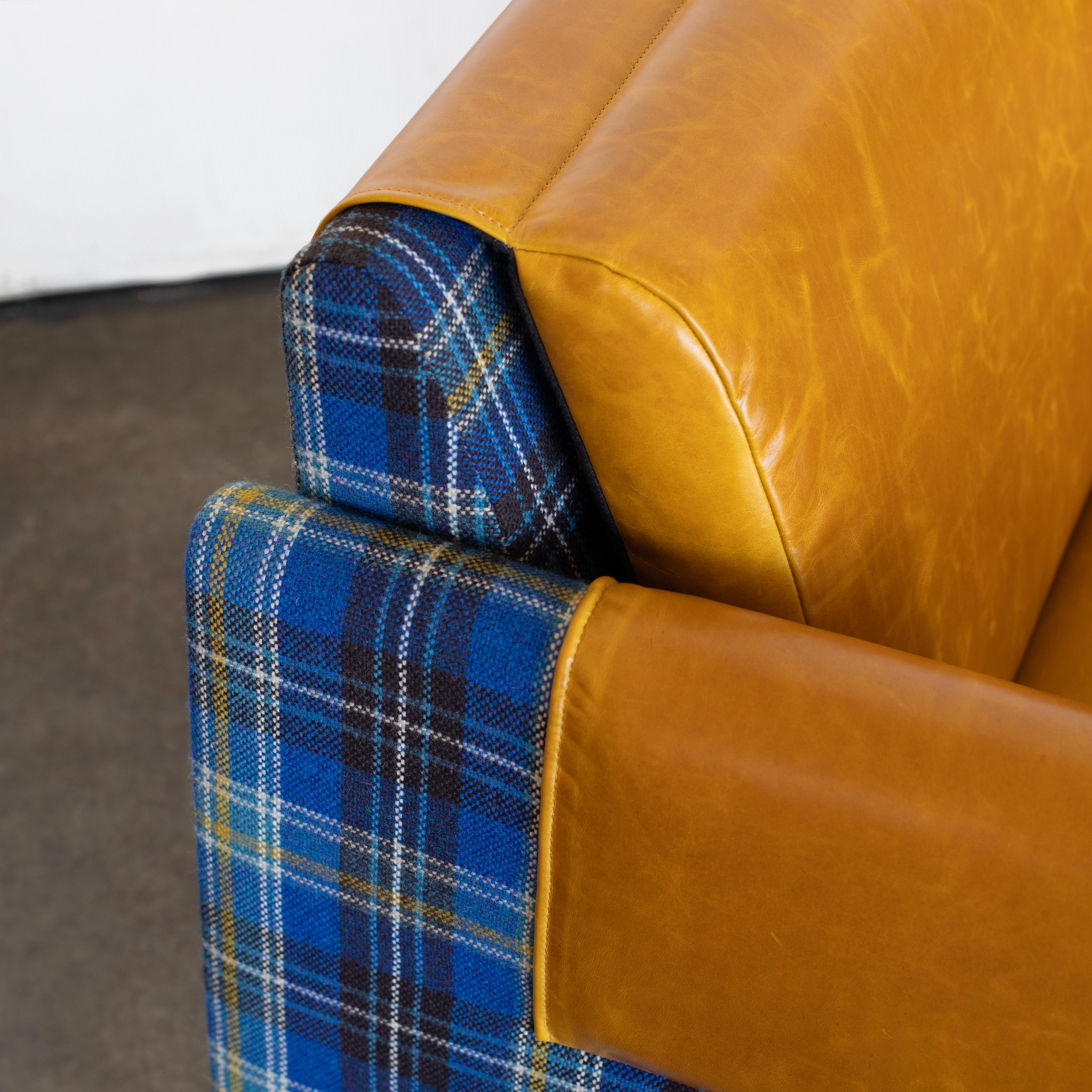 Auf Lager Tabei-Loungesessel von Crump and Kwash in Kariert und Leder im Zustand „Neu“ im Angebot in Baltimore City, MD