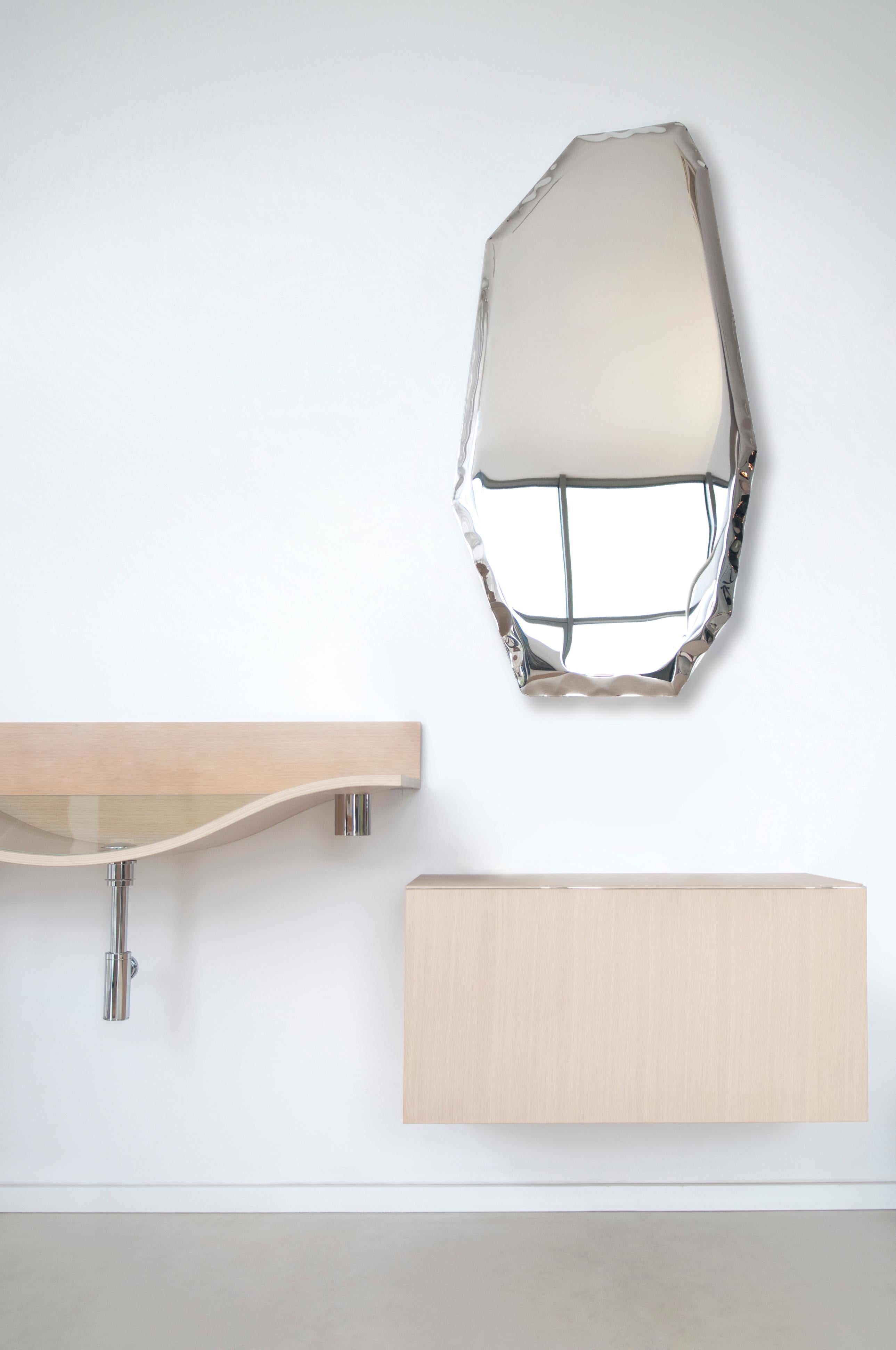 Polonais Miroir mural Tafla C1 en acier inoxydable poli, en stock, par Zieta en vente