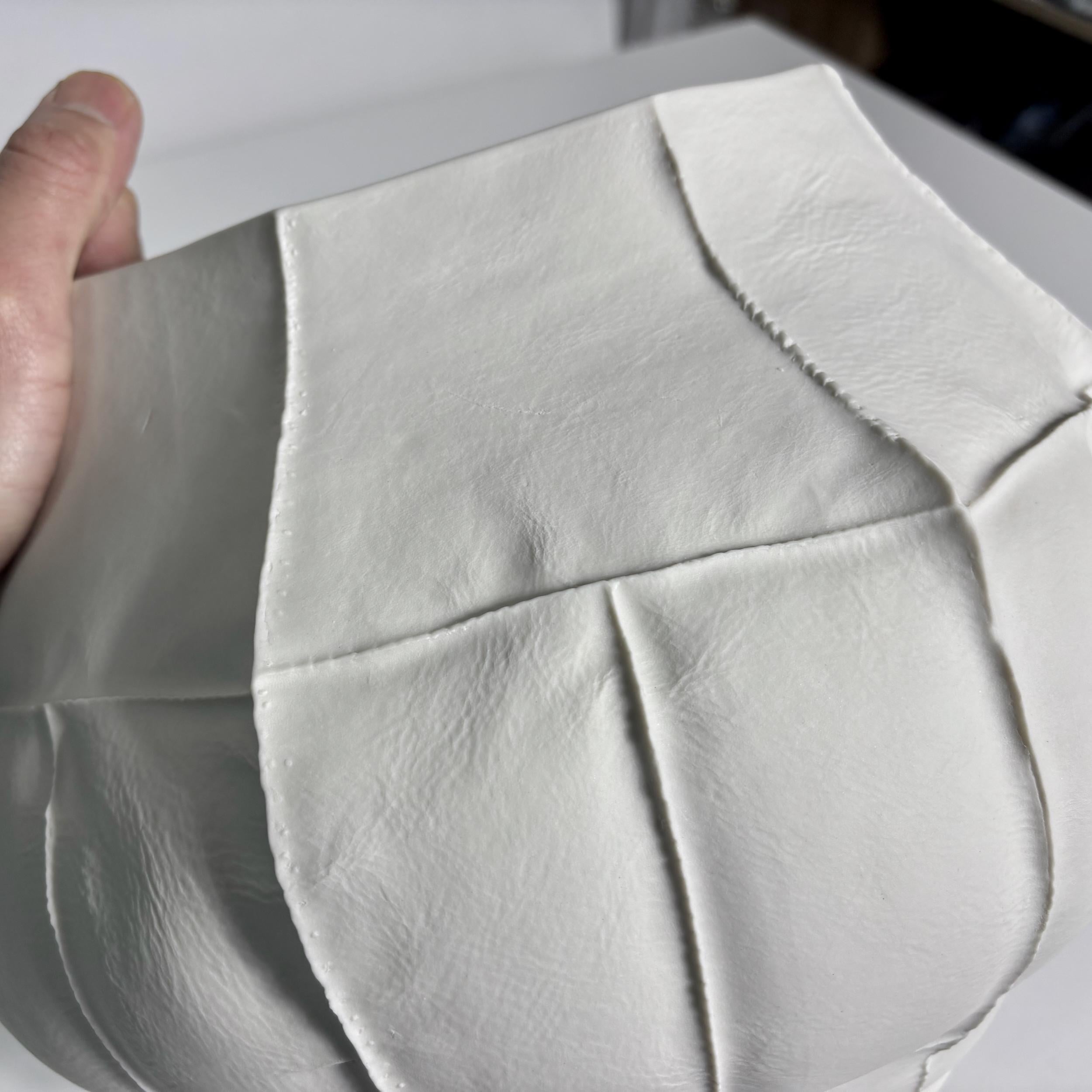 Vorrätig, Weiße Bio-Keramik Kawa Large Vessel 01, Unikat, Porzellankunst im Zustand „Neu“ im Angebot in Brooklyn, NY