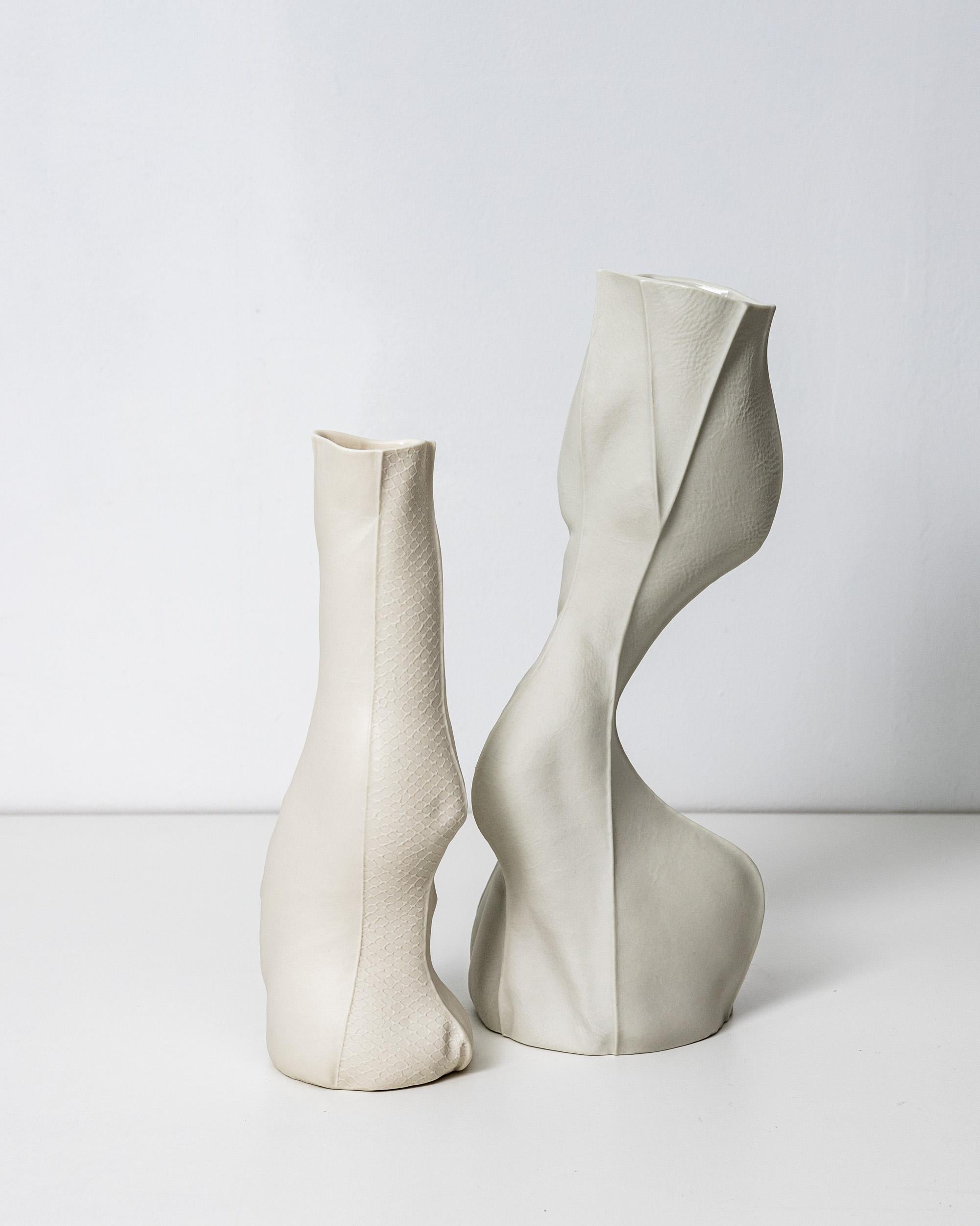 Ceramica In stock, Vaso organico bianco, Kawa Vase 19, scultura astratta in ceramica in vendita