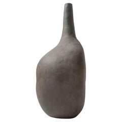 Jarrón de cerámica decorativo In The Corner By The Stairs by Lillian Tørlen