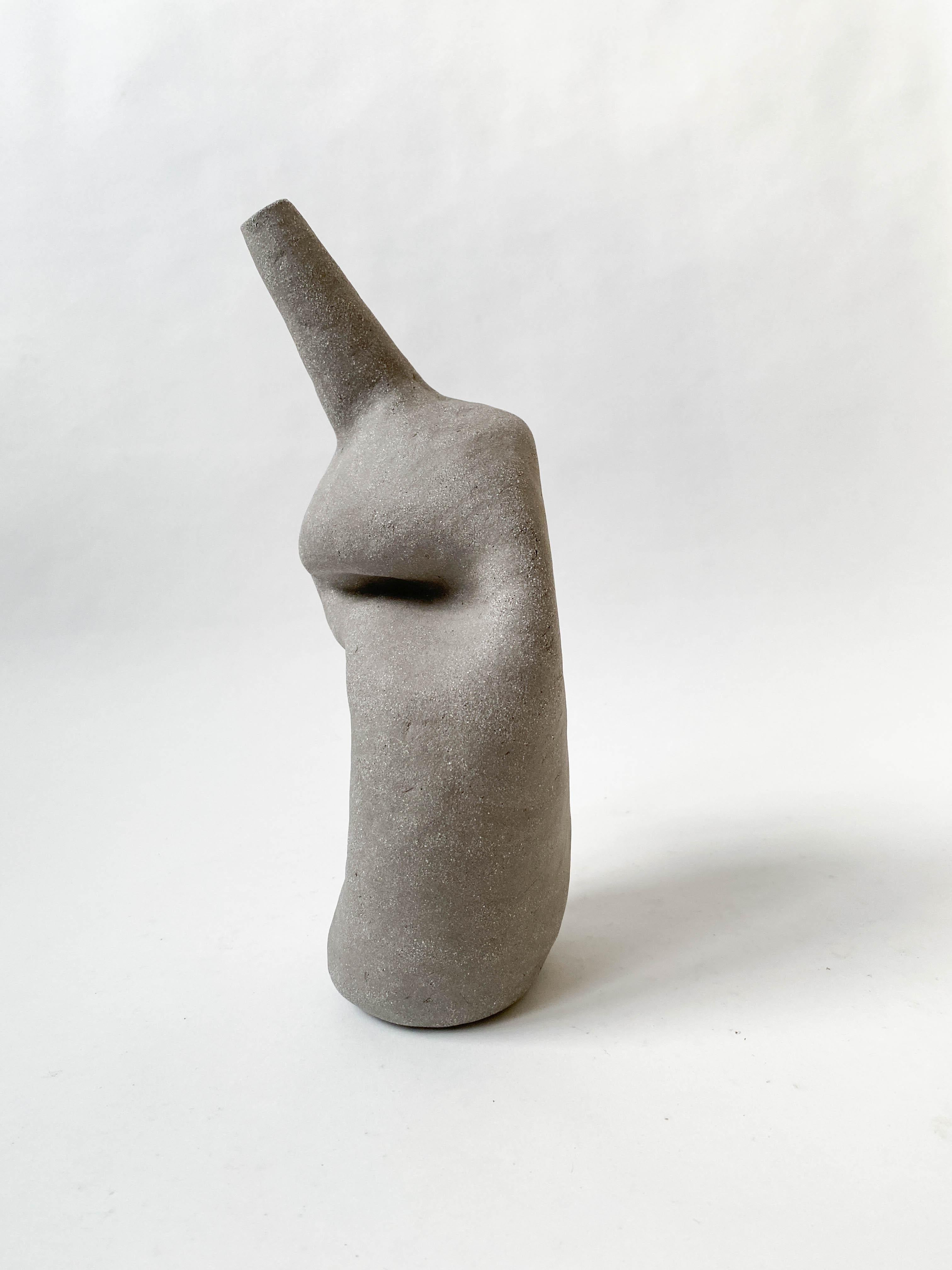 Norvégien V.I.I.I.I. Vase décoratif en céramique de Lillian Tørlen en vente