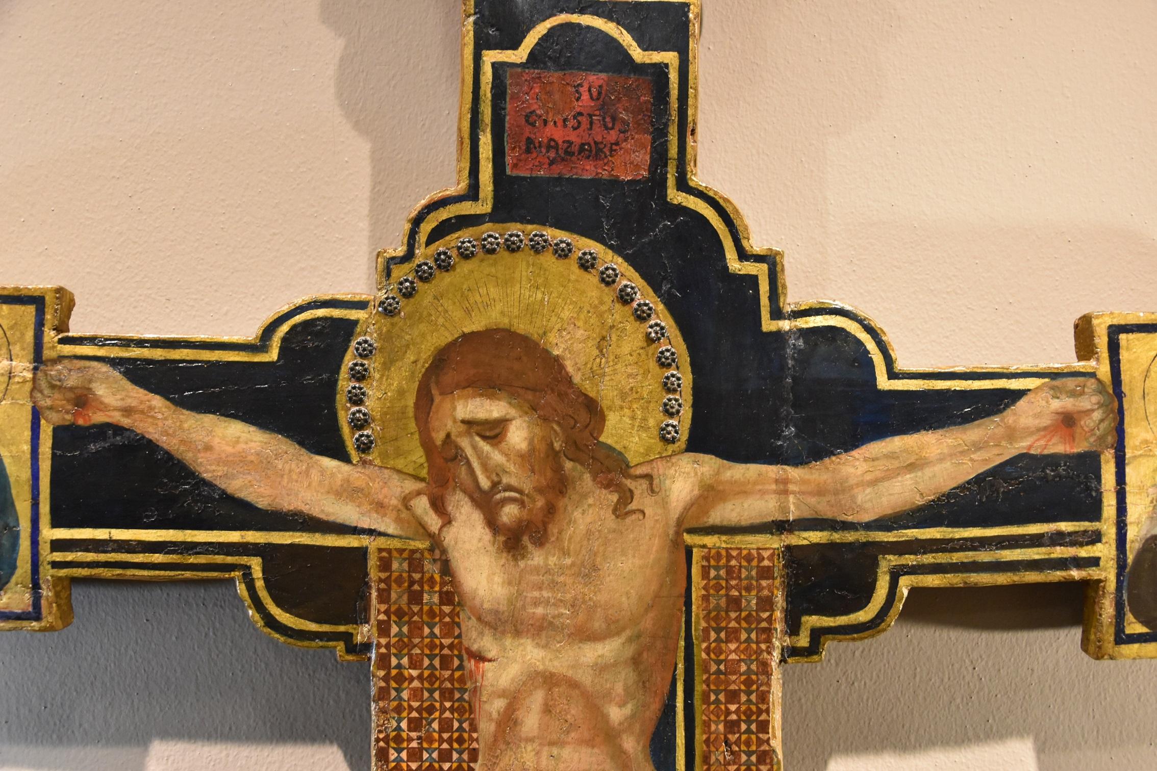 Cristo Crucificado (Christus Patiens) con Dios Padre, la Virgen y St. John
A la manera de la pintura toscana del siglo XIV

Témpera sobre tabla

Altura: 150 cm
Anchura: 99 cm

Realización de una restauración de conservación no invasiva (foto de la