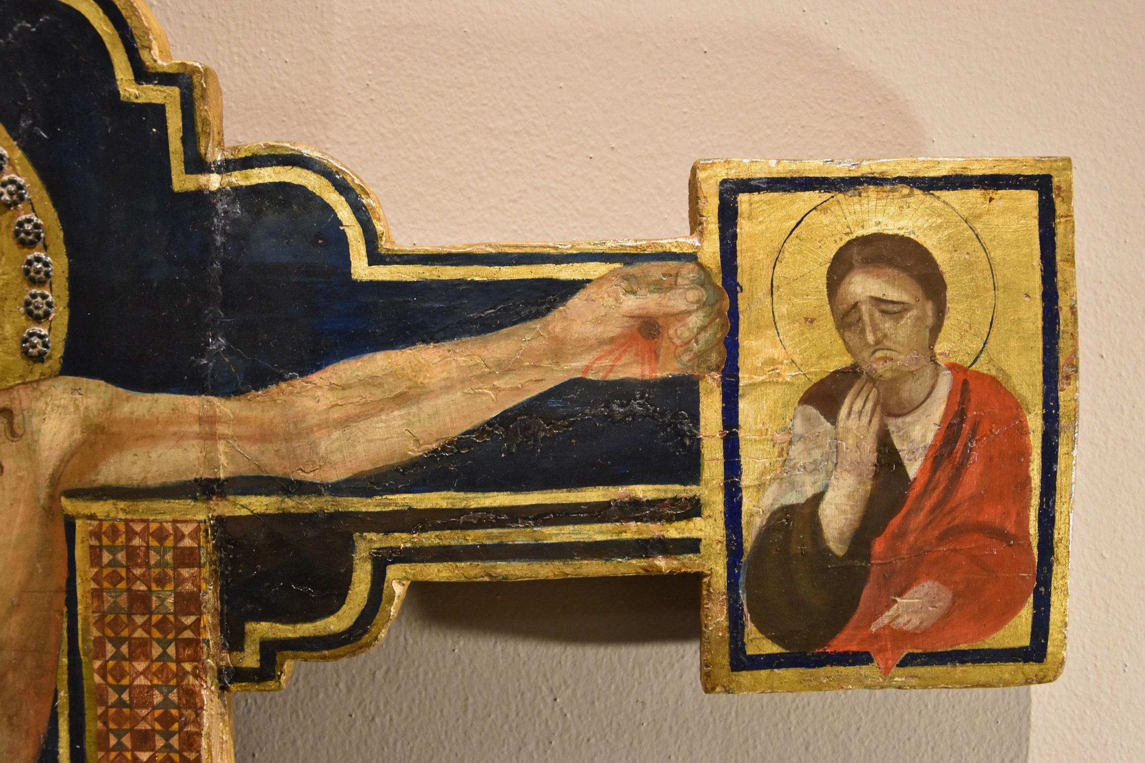 Antiguo Crucificado de Madera Témpera Giotto en venta 2