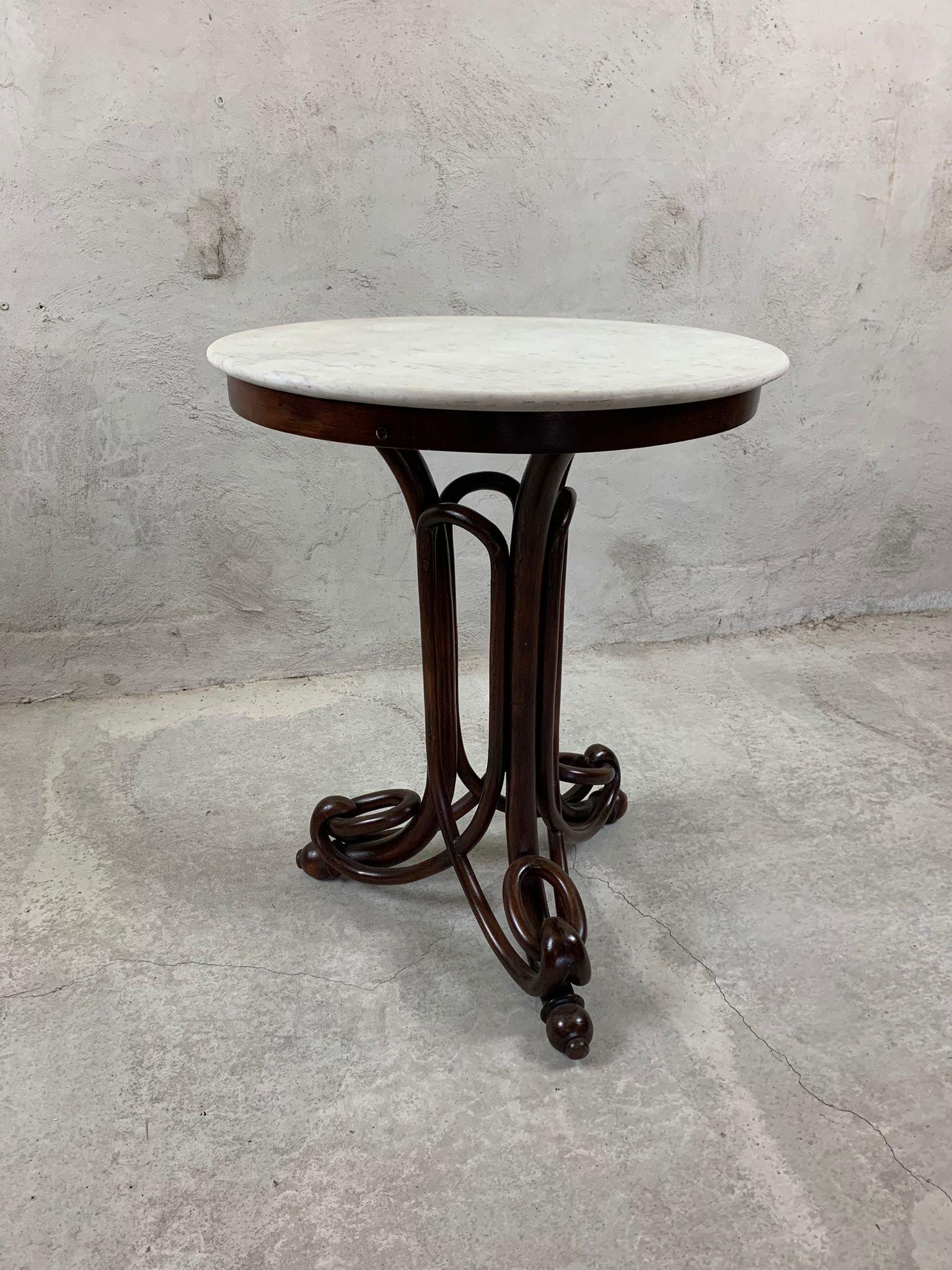 Wonderful bent beechwood and white marble side table in tha manner of J&J Kohn’s N.1 flower table. 1980’s. 

Overall good condition with wear consistent to age and use. 

