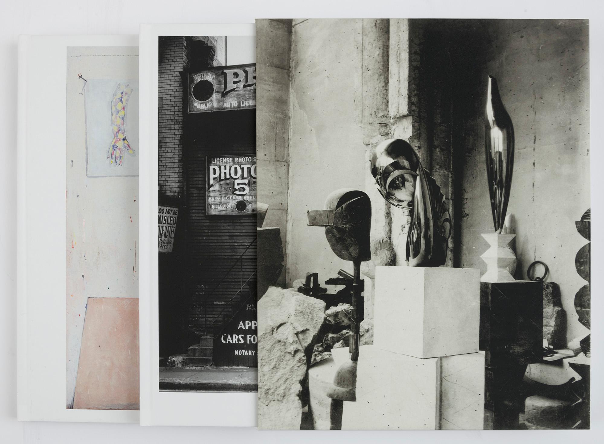 Papier Dans the Studio - Une collaboration de publication entre la galerie Gagosian et Phaidon en vente