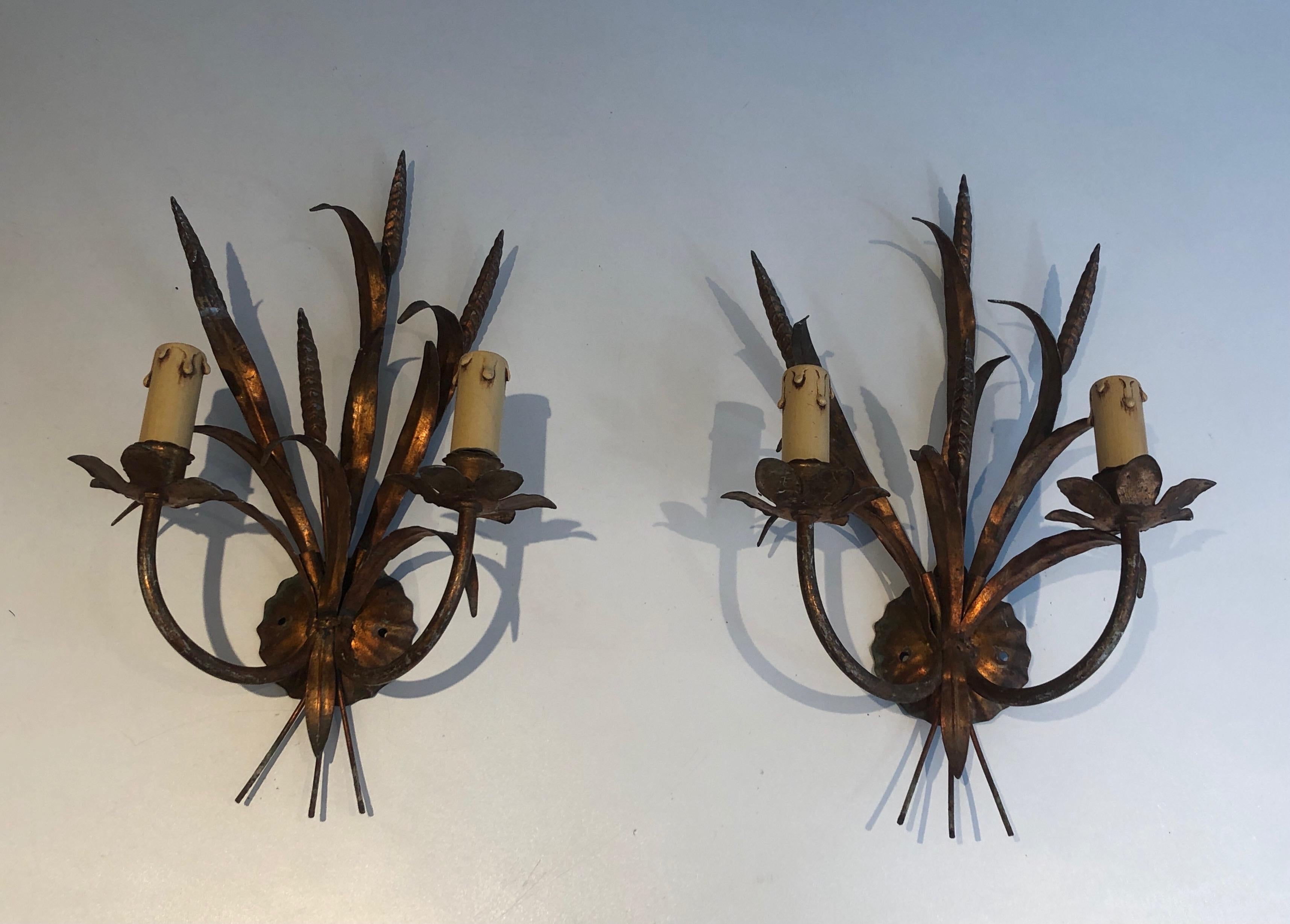 In the Style of Coco Channel, Pair of Gilt Metal Ears of Wheat Wall Sconces 1
