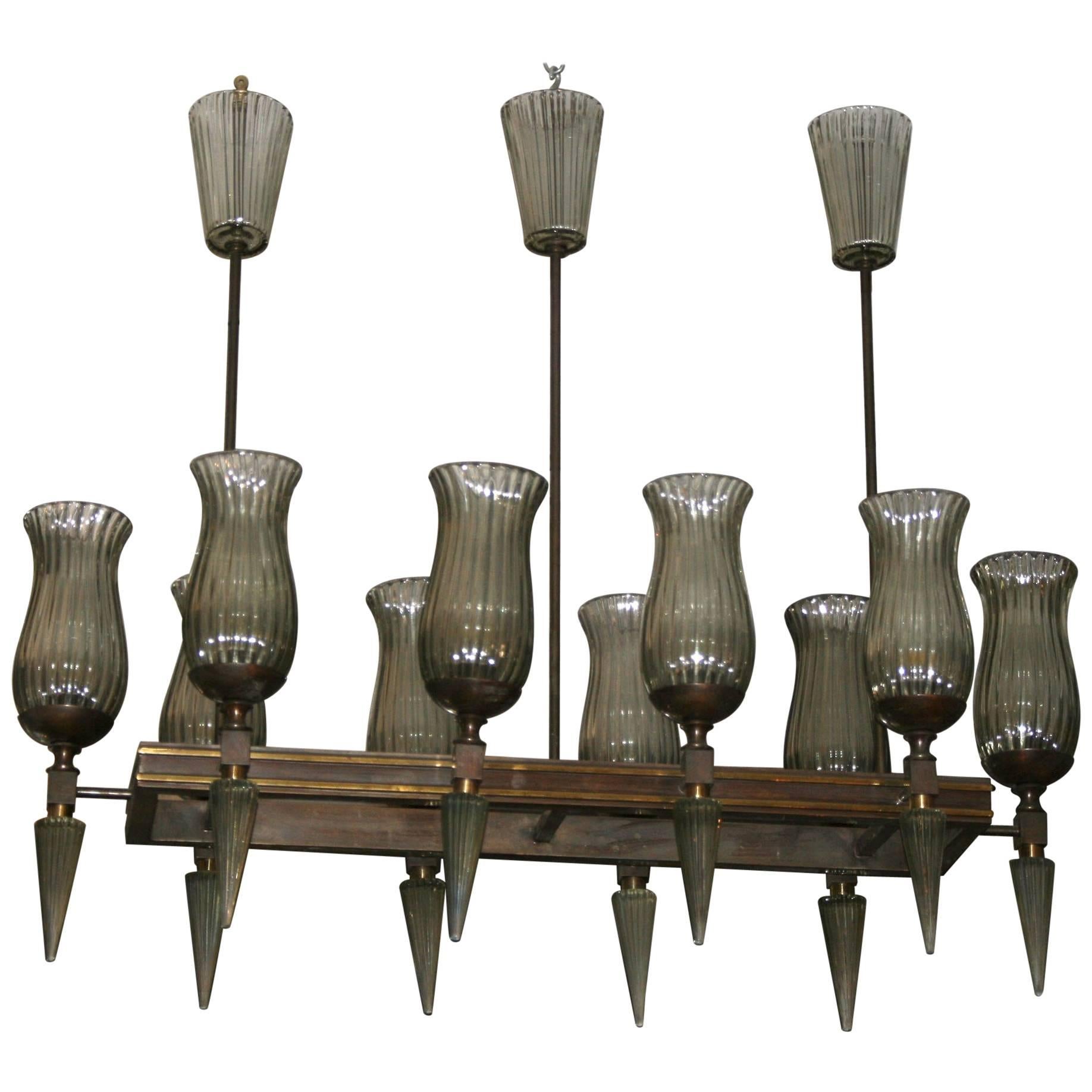 Neoklassizistischer Kronleuchter im Stil von Jules Leleu aus Verones, Paar Wandleuchter