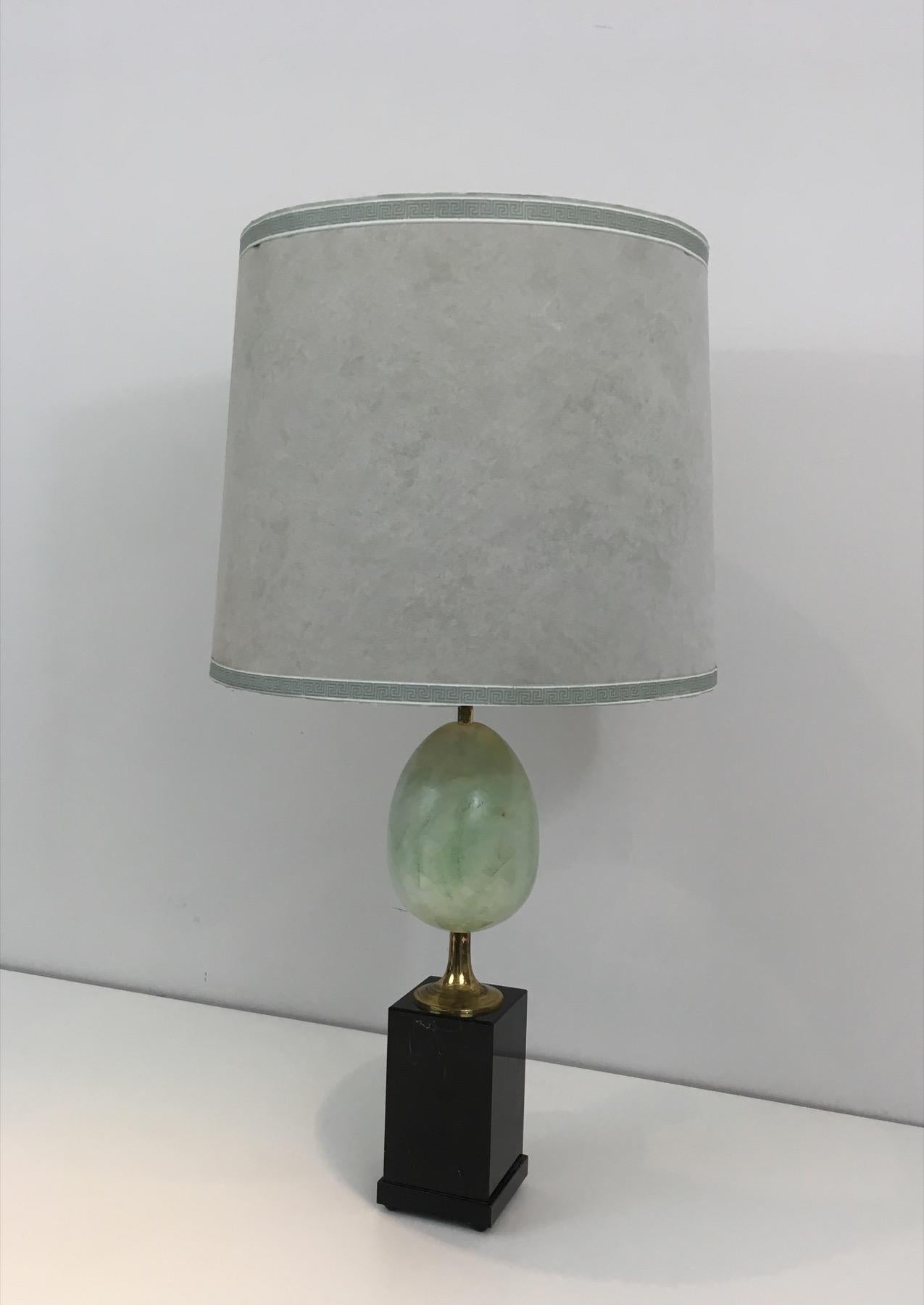 In the Style of Maison Charles, Painted Ostrich Egg Table Lamp In Good Condition In Marcq-en-Barœul, Hauts-de-France