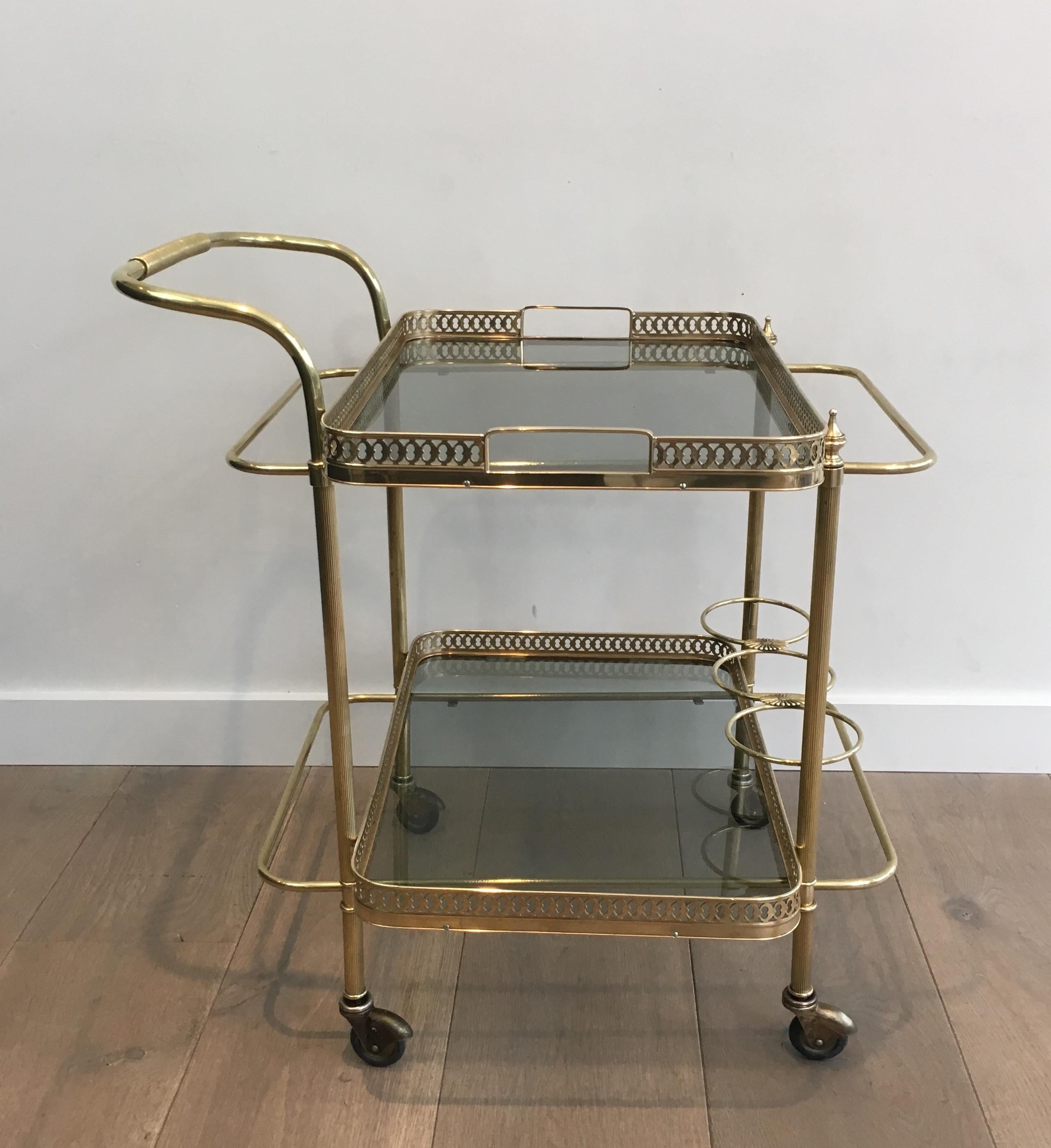 In the Style of Maison Jansen, Neoclassical Brass Bar Cart with Blueish Glass In Good Condition In Marcq-en-Barœul, Hauts-de-France