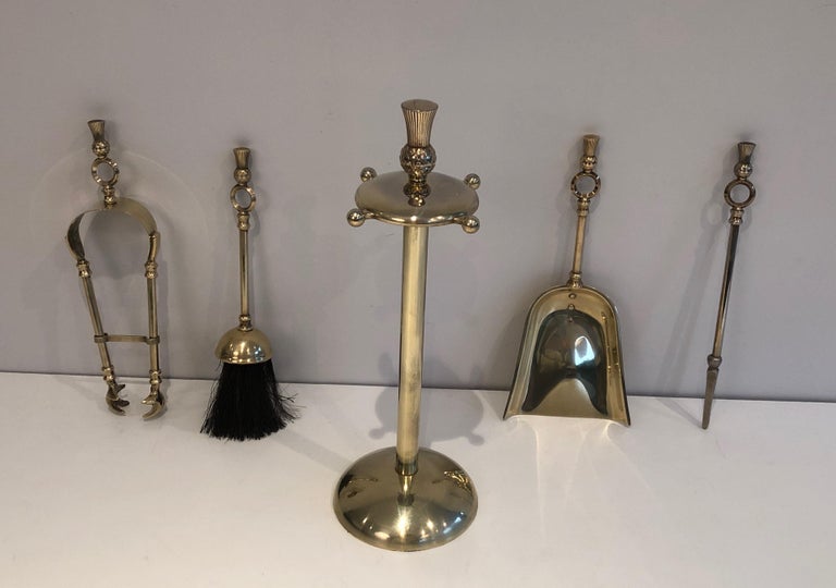 In the Style of Maison Jansen, Pineapple Brass Low Fire Place Tools on Stand, Fr In Good Condition For Sale In Marcq-en-Barœul, Hauts-de-France
