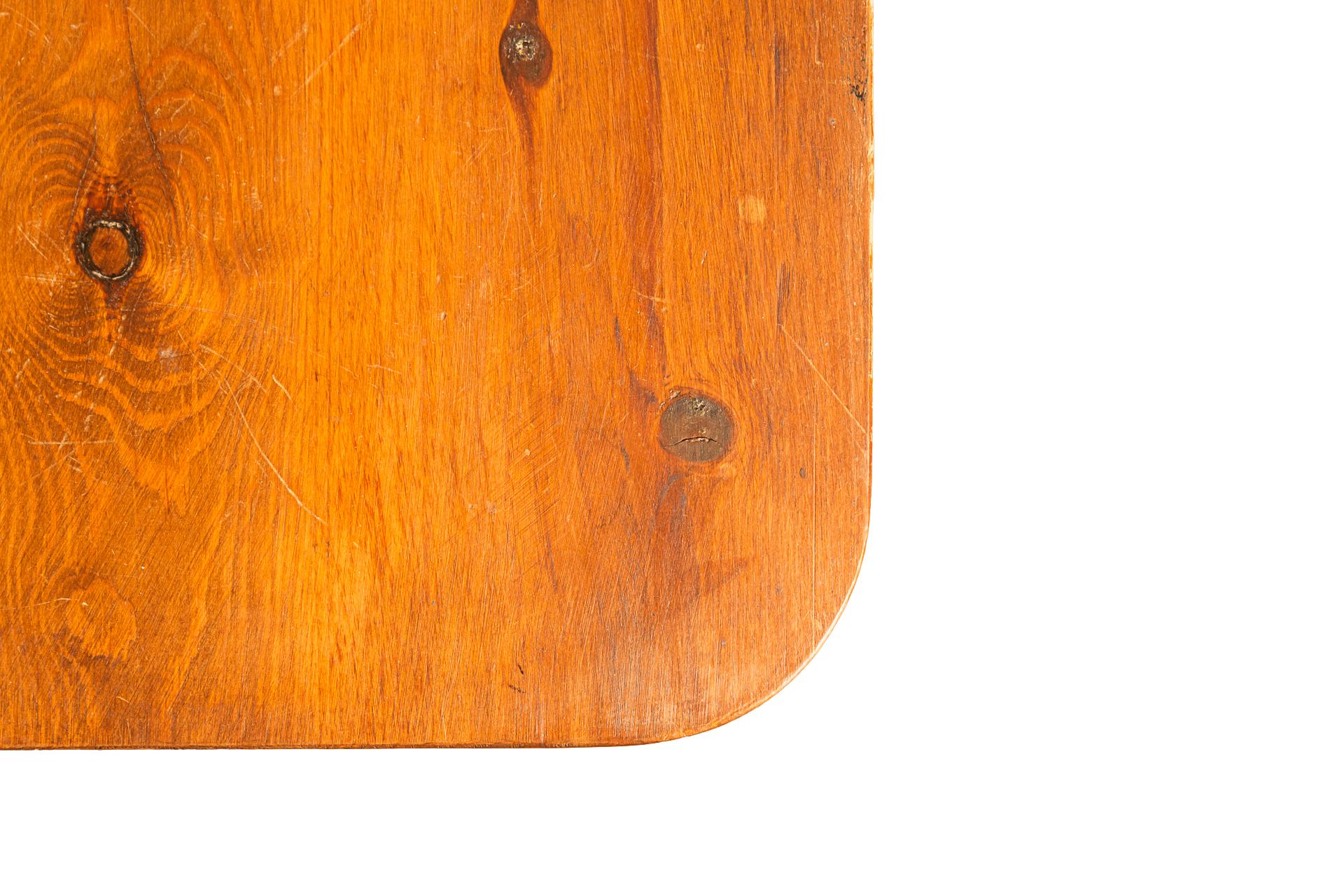 Mid-Century Modern Importante table basse dans le style de Pierre Chapo, France, vers 1970 en vente