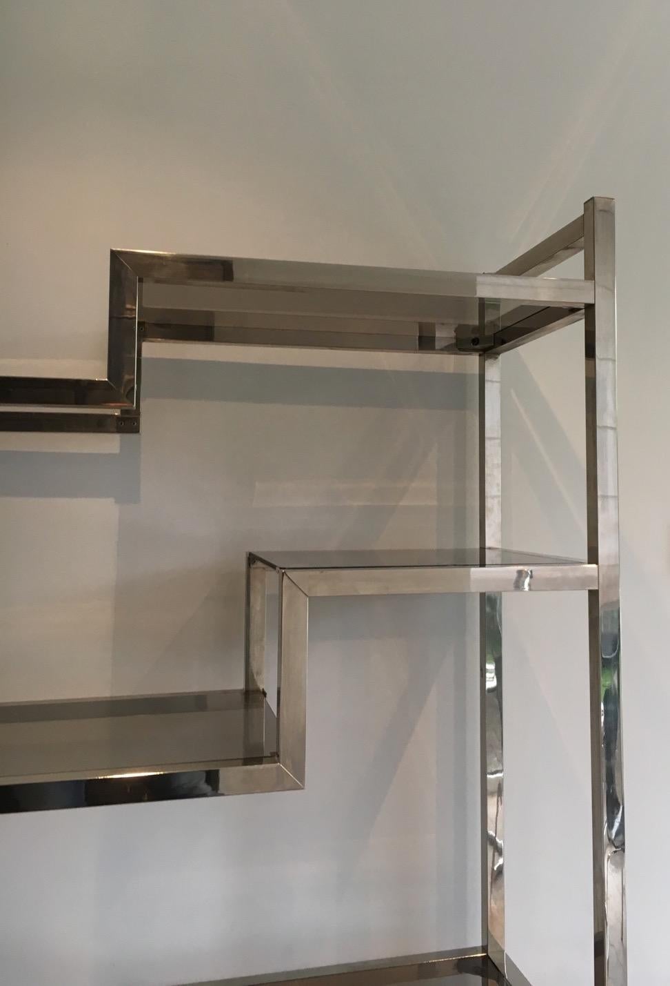 Design Chrome Shelves Unit in the Style of Willy Rizzo, French, circa 1970 In Good Condition For Sale In Marcq-en-Barœul, Hauts-de-France