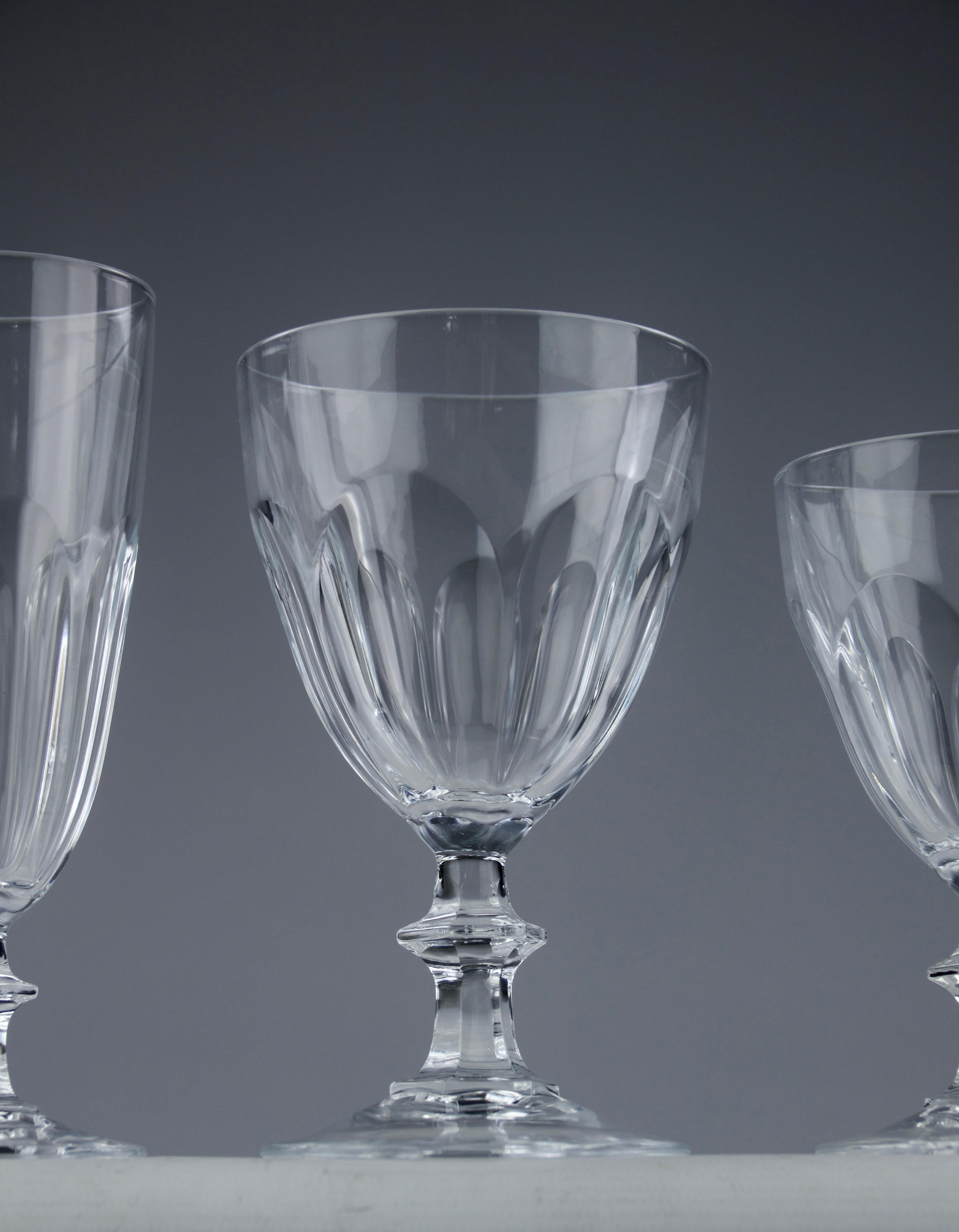 Nel gusto di Baccarat, Servizio di cristalli (84 pezzi), Francia, 1900 in vendita 5