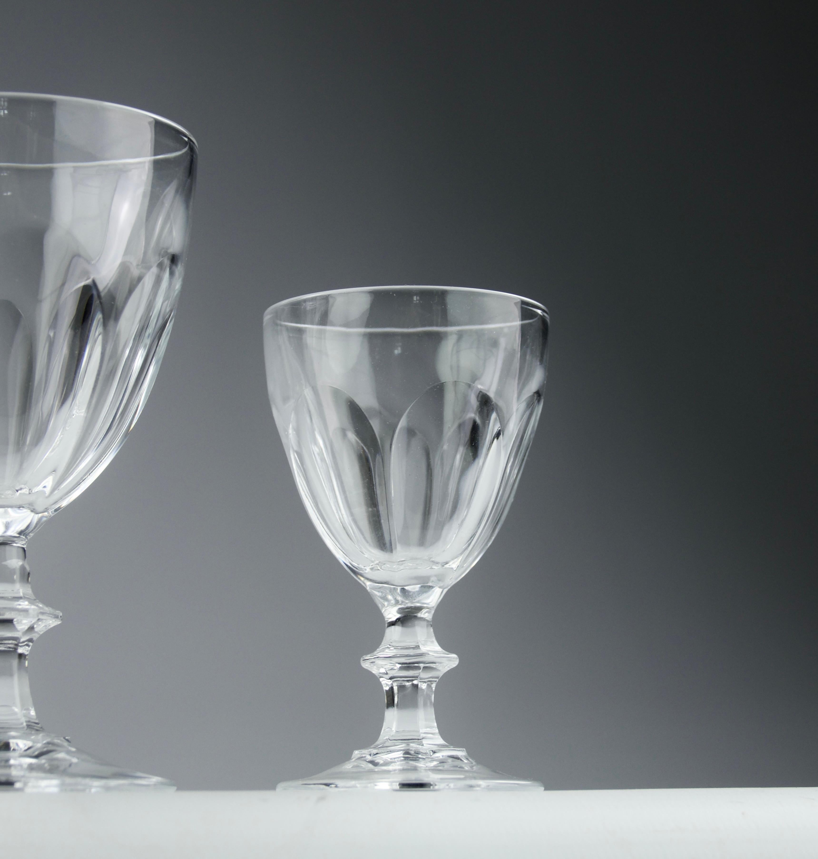 Nel gusto di Baccarat, Servizio di cristalli (84 pezzi), Francia, 1900 in vendita 8