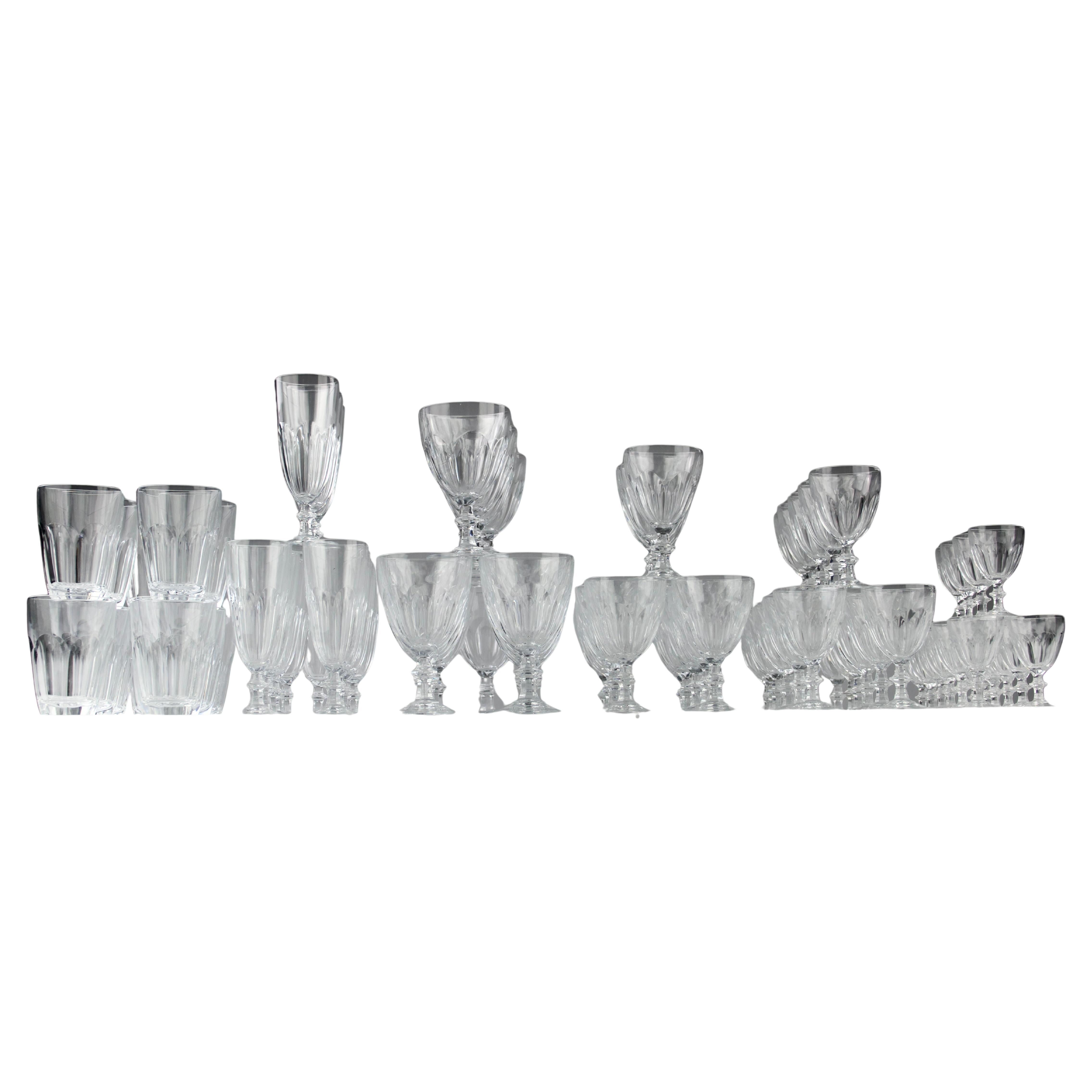Nel gusto di Baccarat, Servizio di cristalli (84 pezzi), Francia, 1900