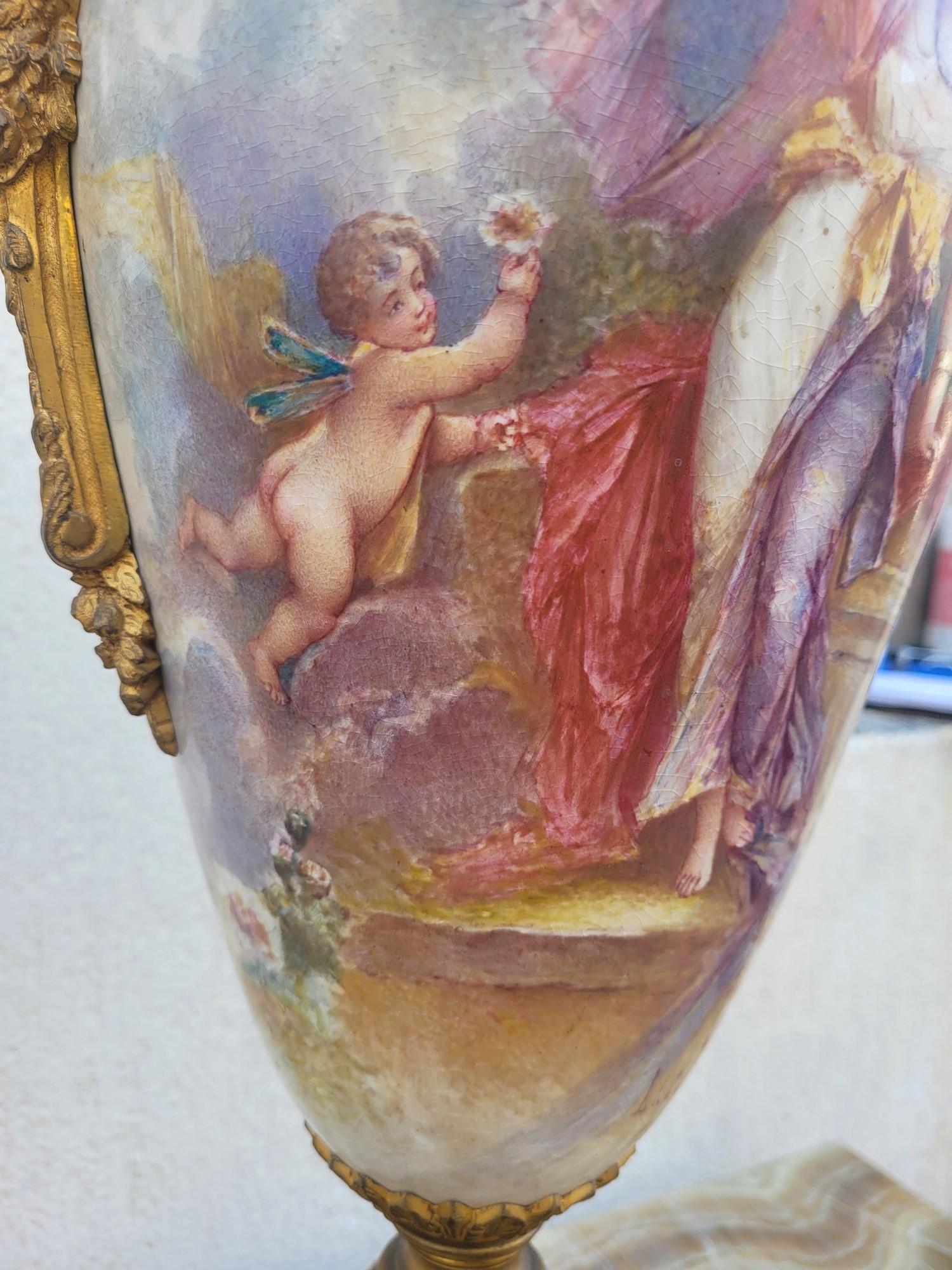 Bronze Dans le goût de Sèvres, grand vase en porcelaine et bronze, XIXe siècle en vente