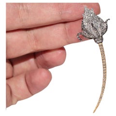 En très bon état. Le poids total est de 10,5 grammes. Totalement est un diamant de 3,60 ct.